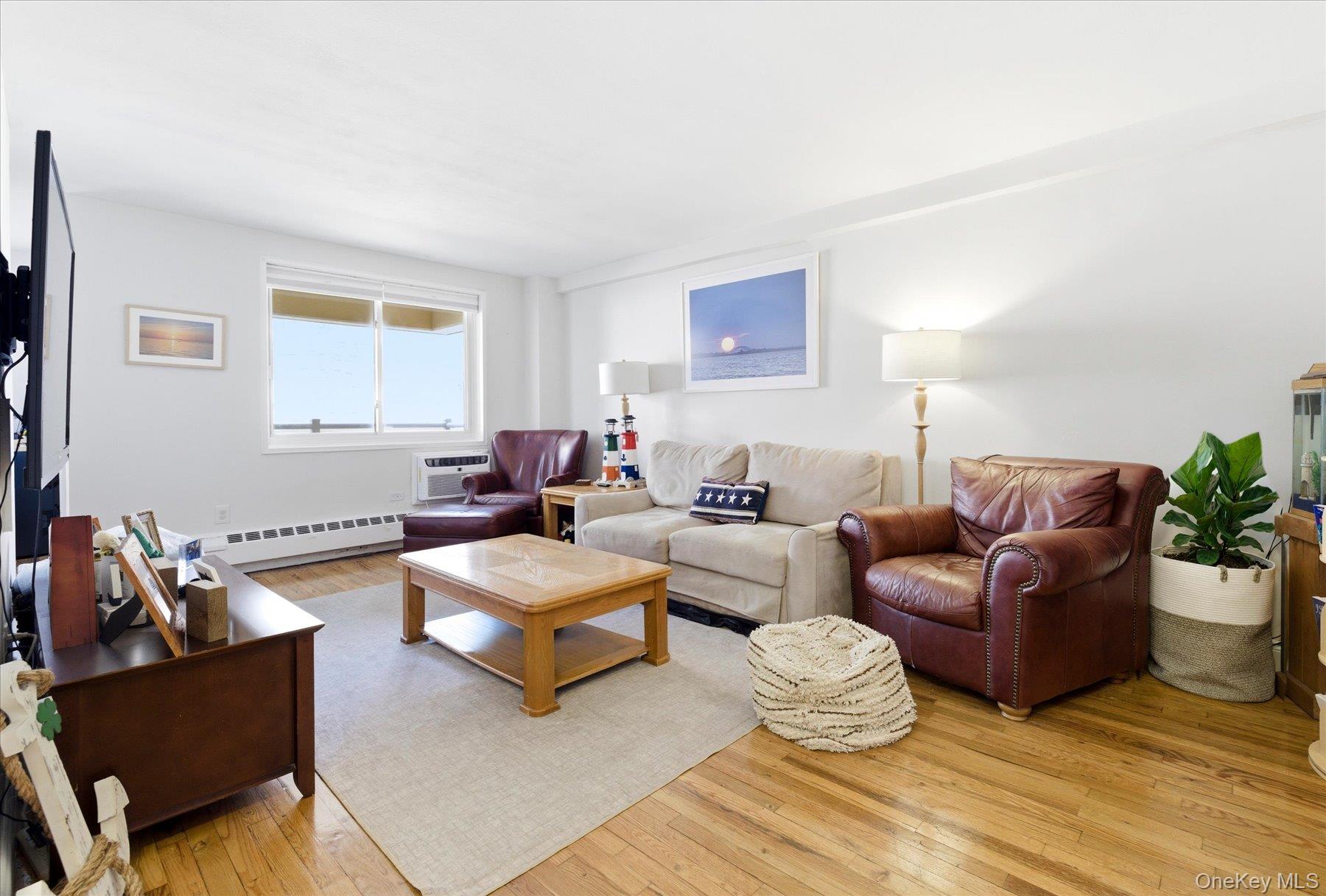 370 W Broadway, Unit 5C photo 5