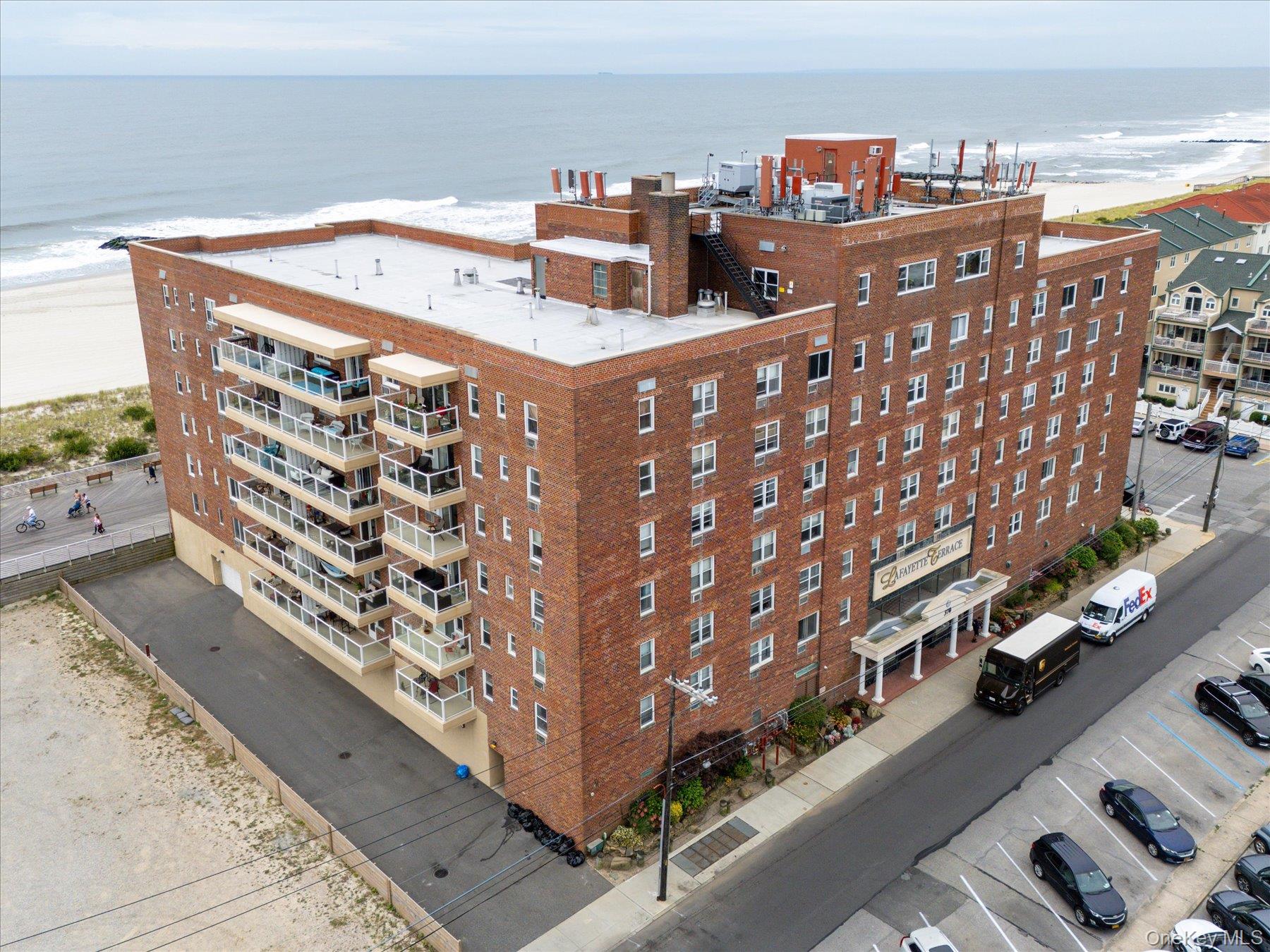 370 W Broadway, Unit 5C photo 24