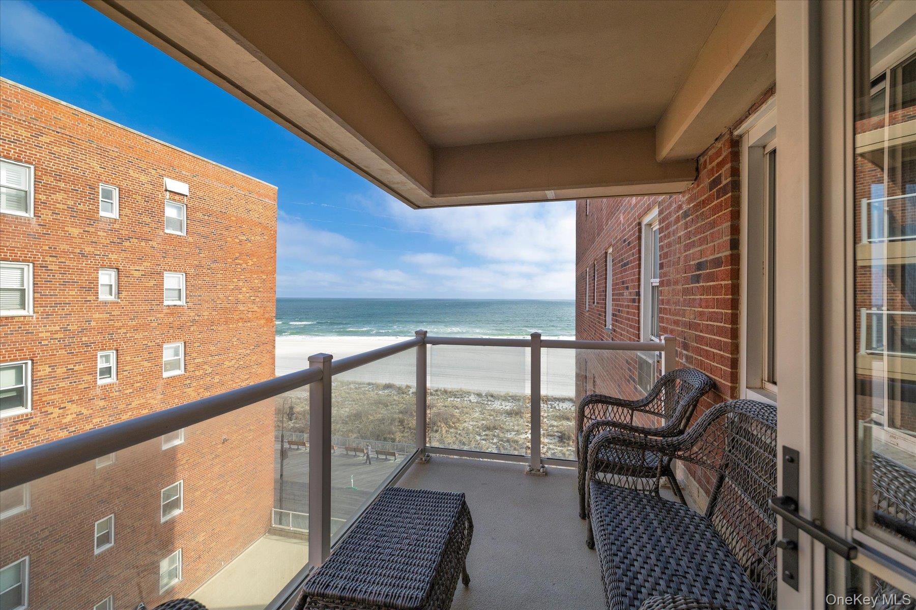 370 W Broadway, Unit 5C photo 15