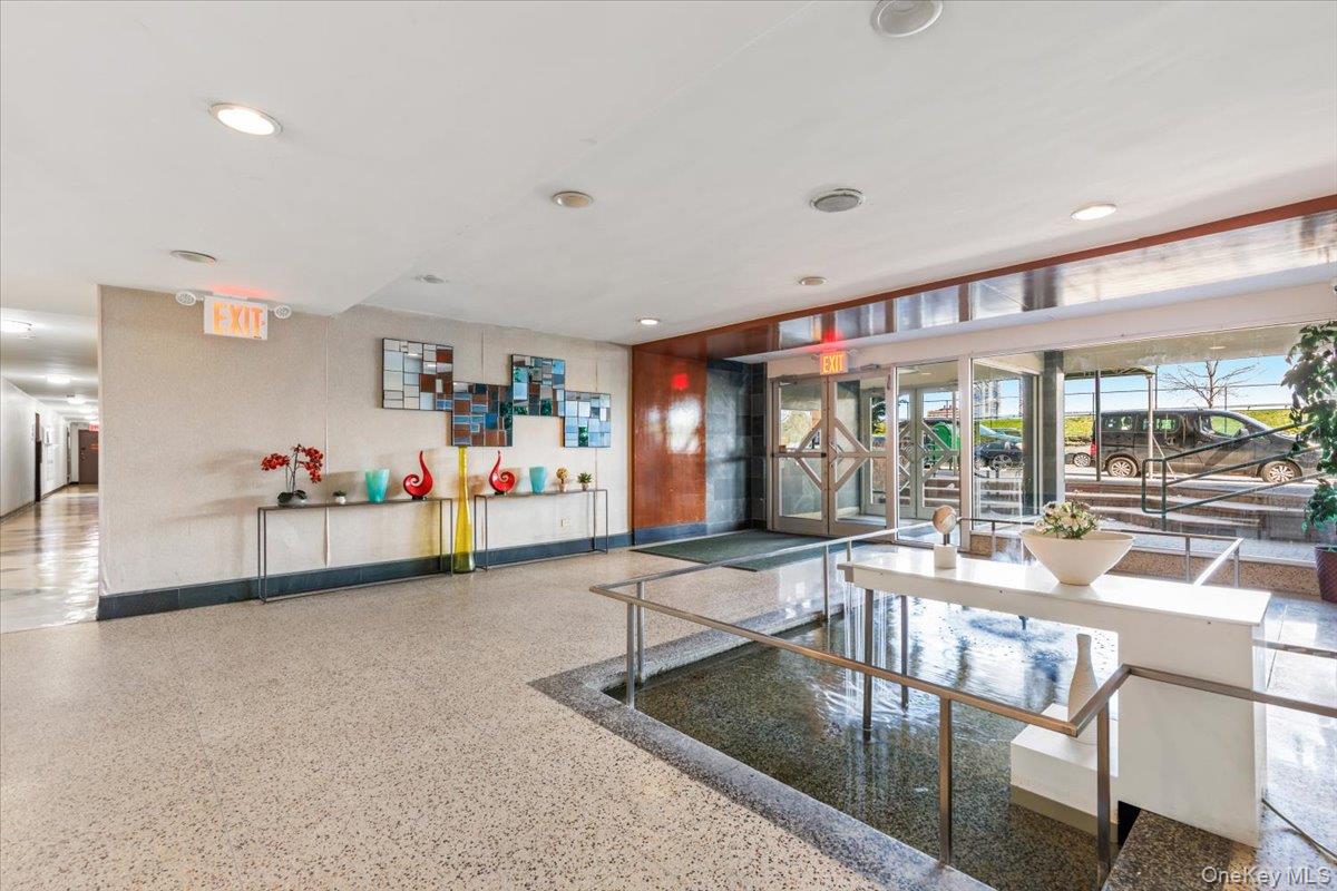 3363 Sedgwick Avenue, Unit 6N photo 8