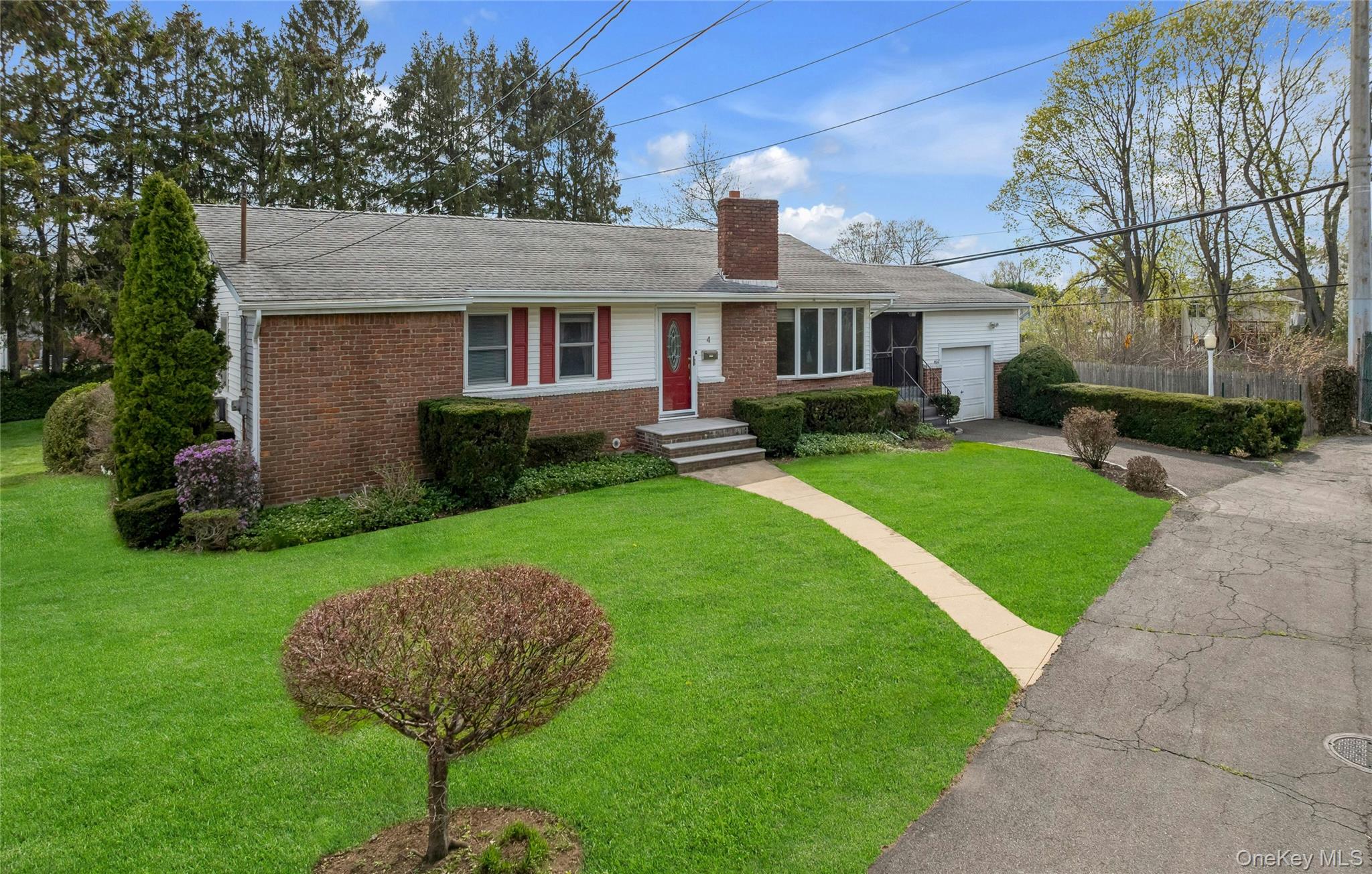 4 Carino Drive – For Sale photo 2