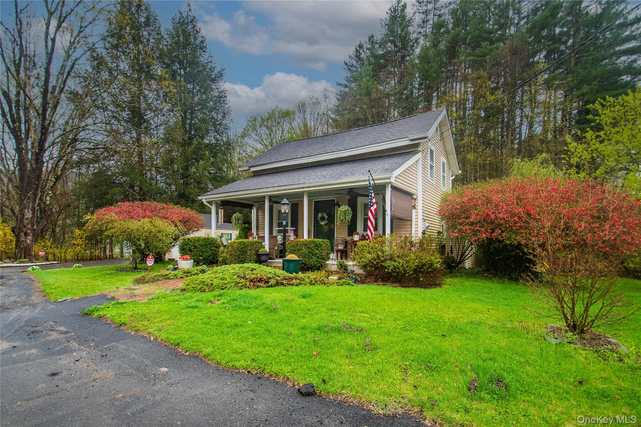62 Thornton Road – For Sale photo 2