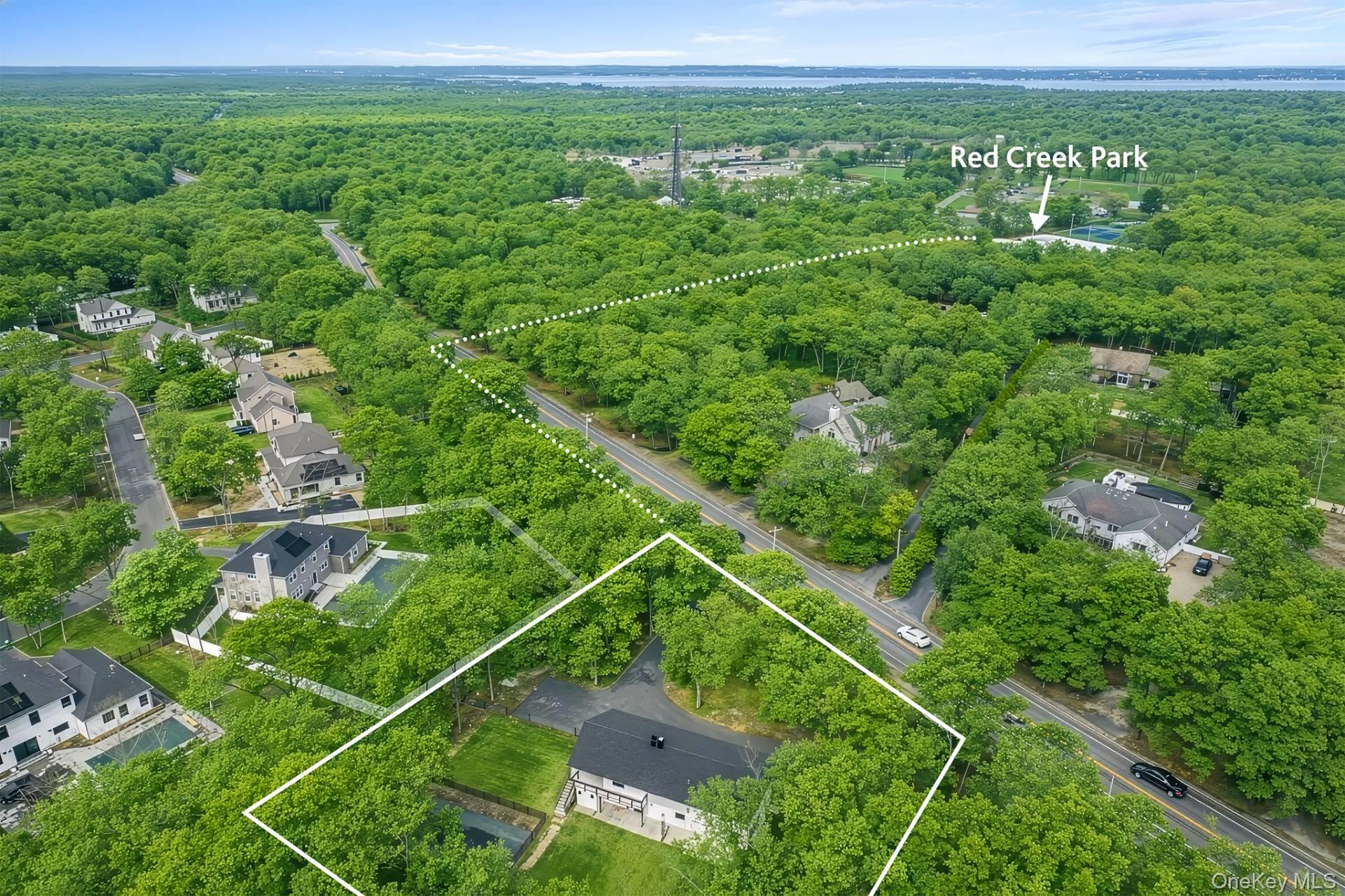105 Old Riverhead Road W – For Sale photo 2