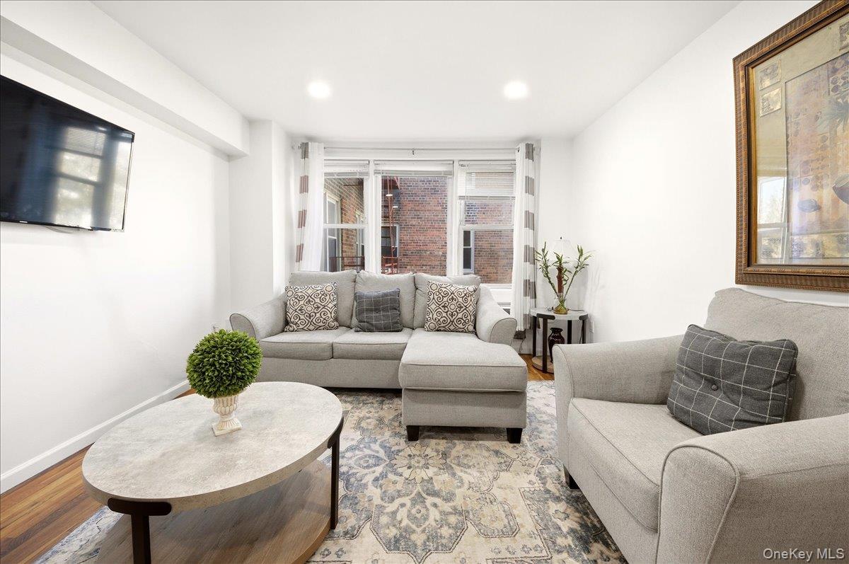 333 Bronx River Road, Unit 602 photo 4