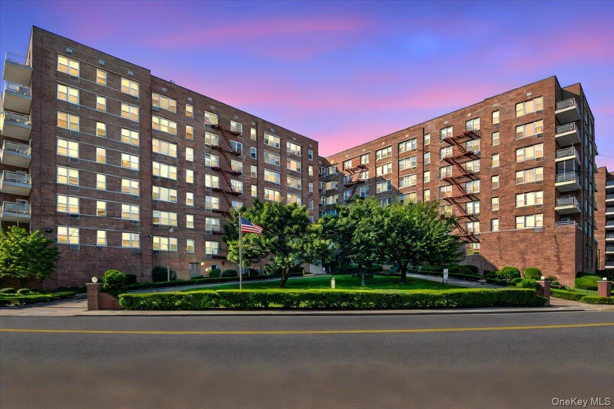 333 Bronx River Road, Unit 602 photo 21