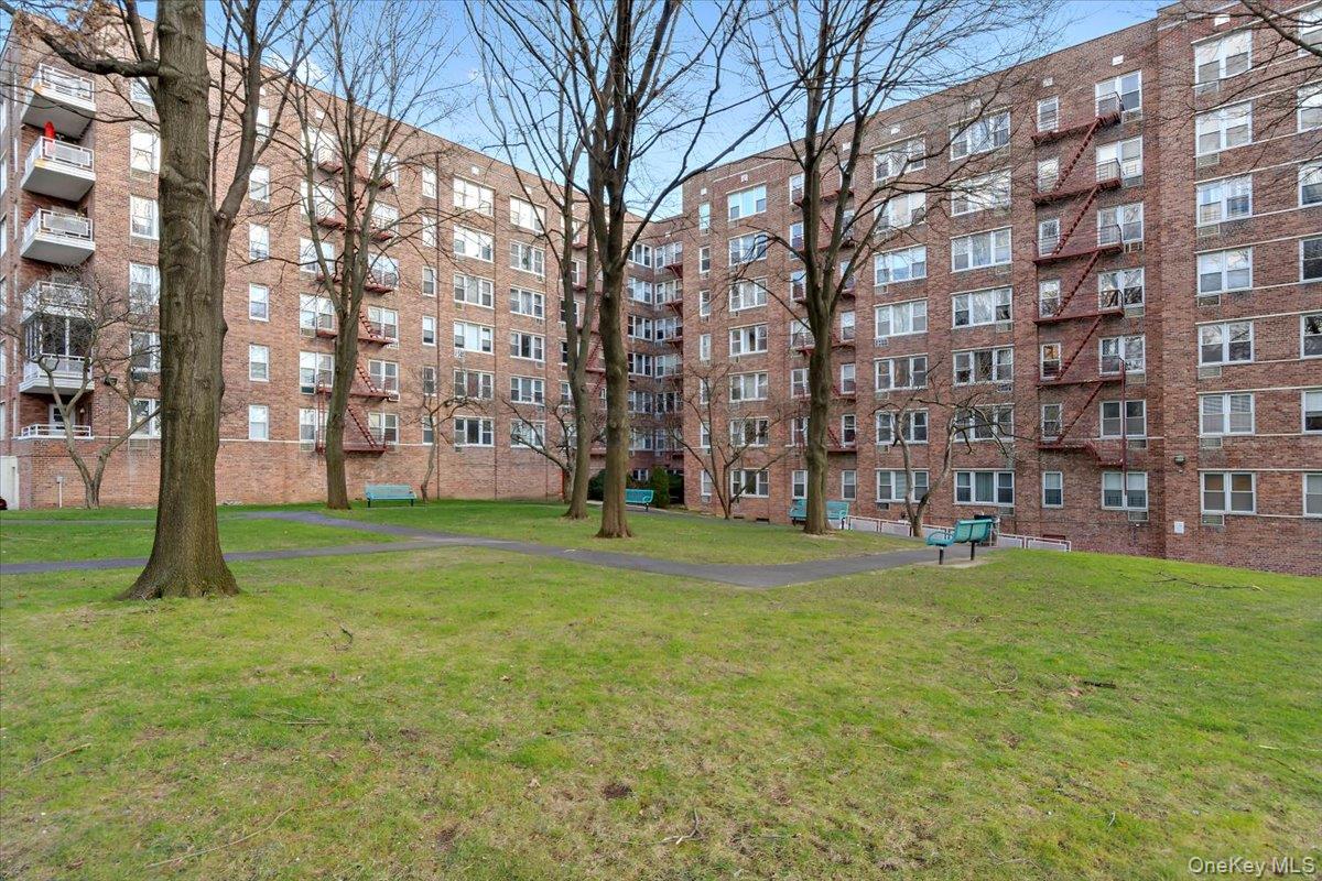 333 Bronx River Road, Unit 602 photo 17