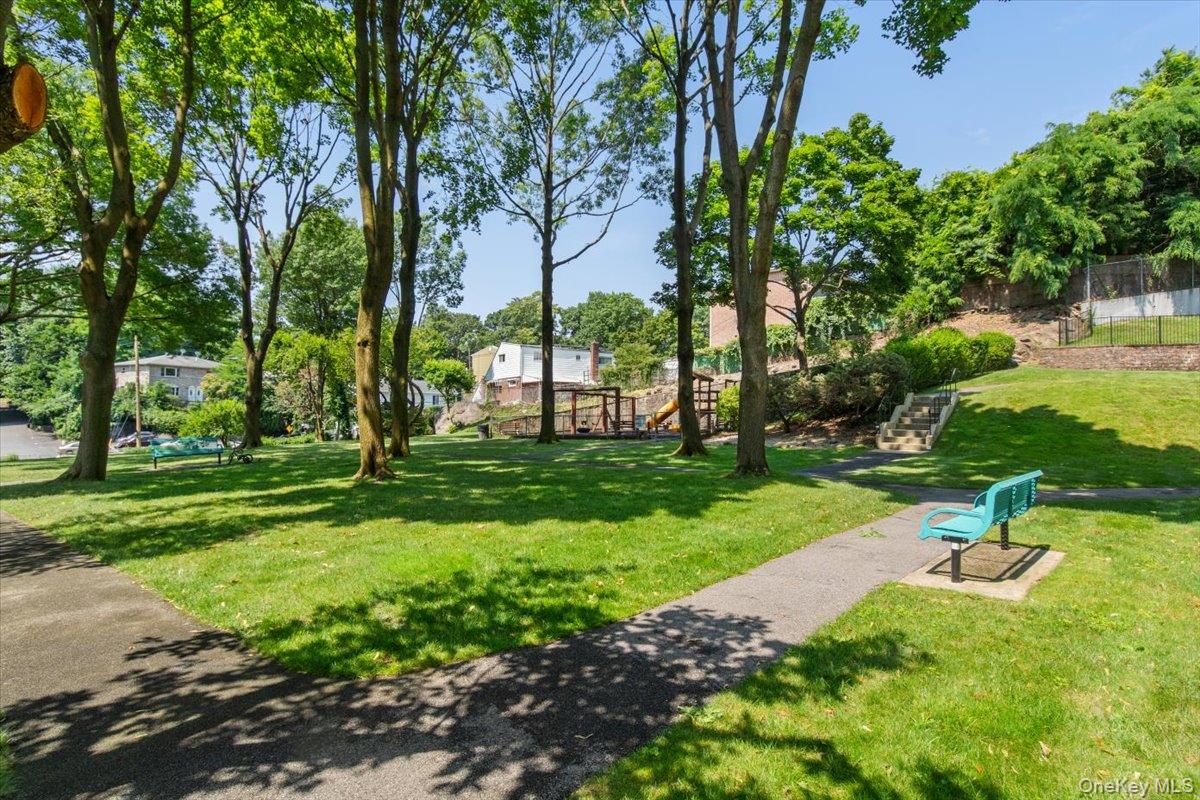 333 Bronx River Road, Unit 602 photo 20