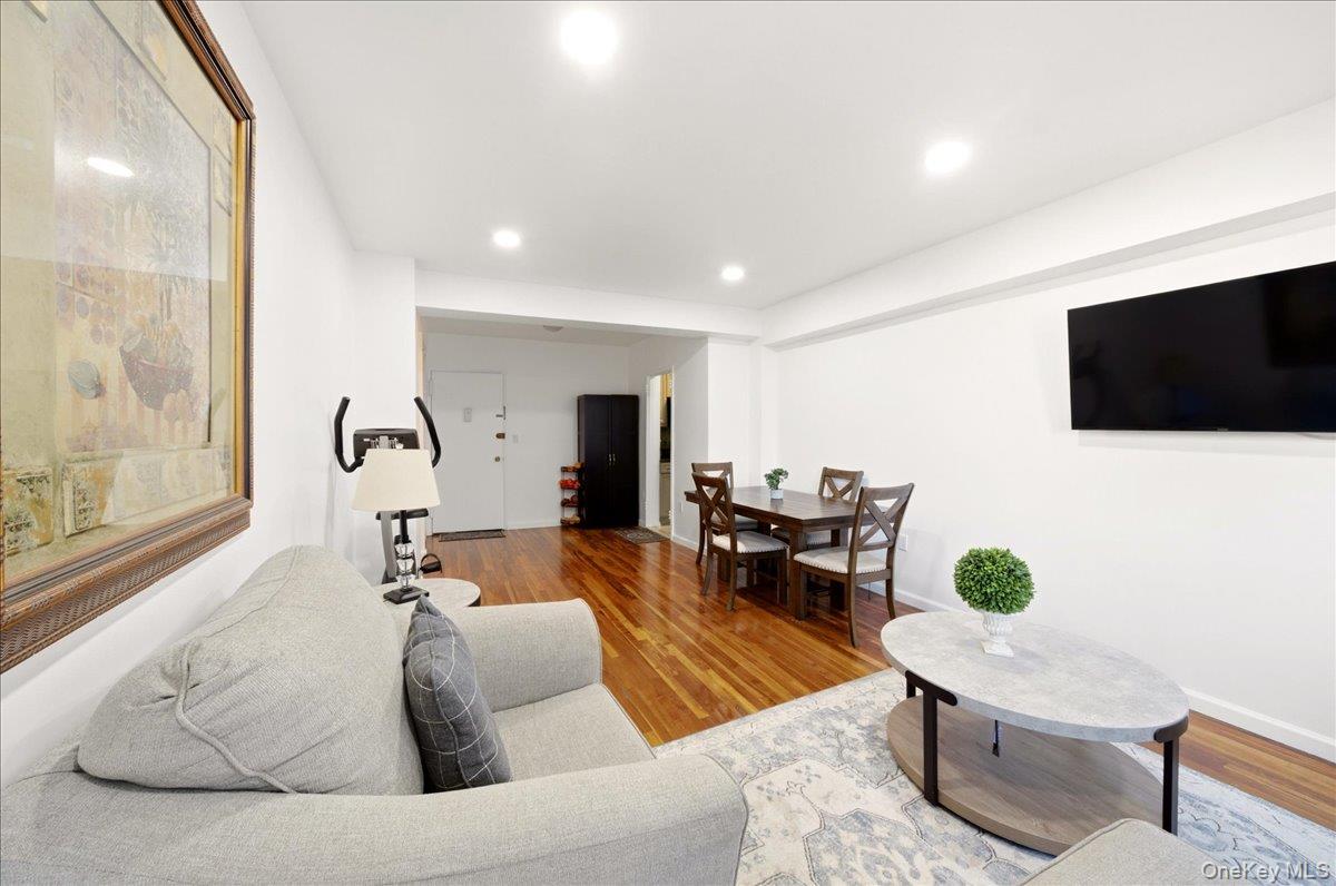 333 Bronx River Road, Unit 602 photo 6