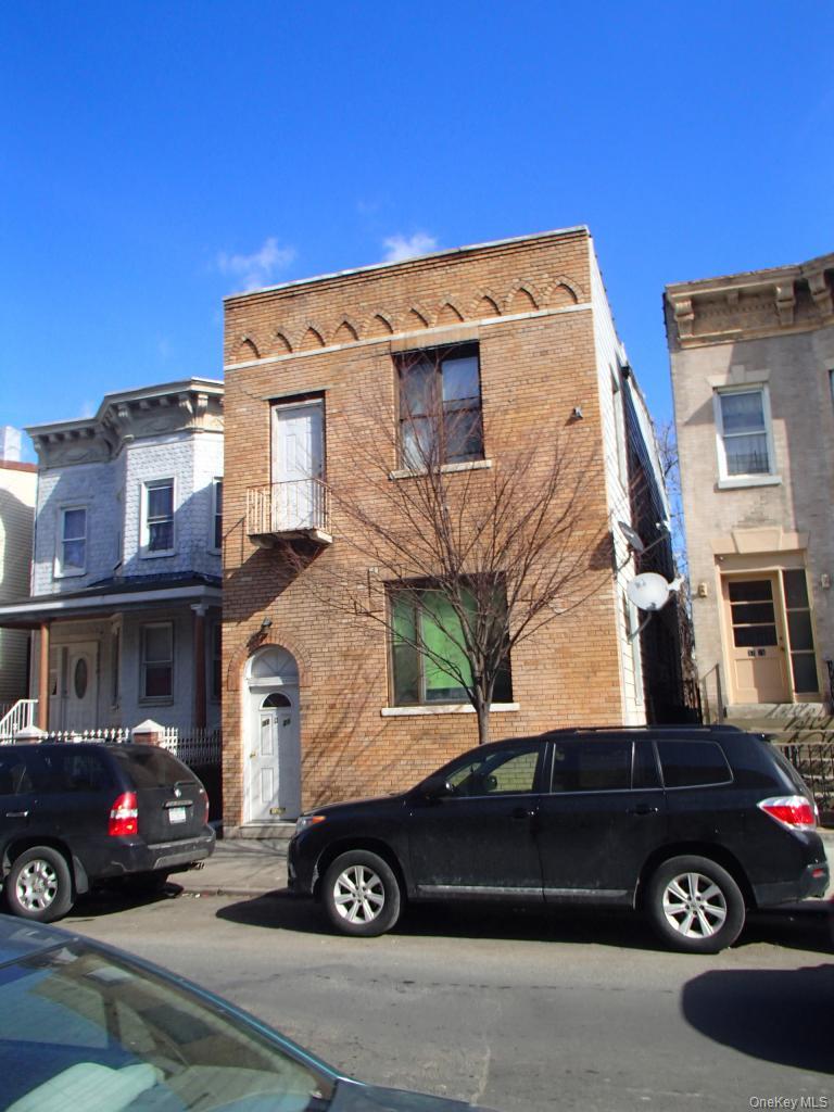 37-21 103 Street – For Sale photo 5
