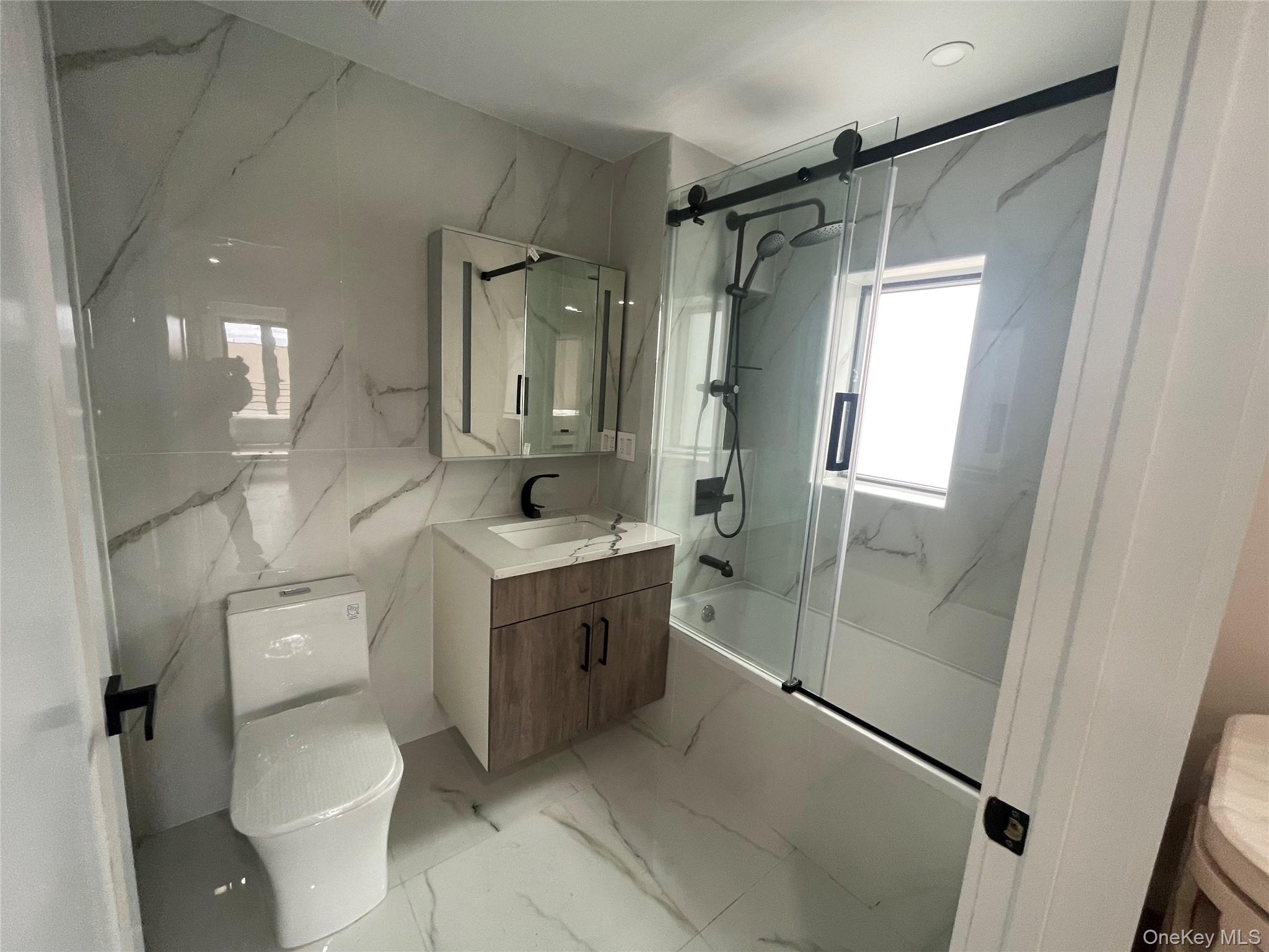 1546 Broadway, Unit 4B photo 5