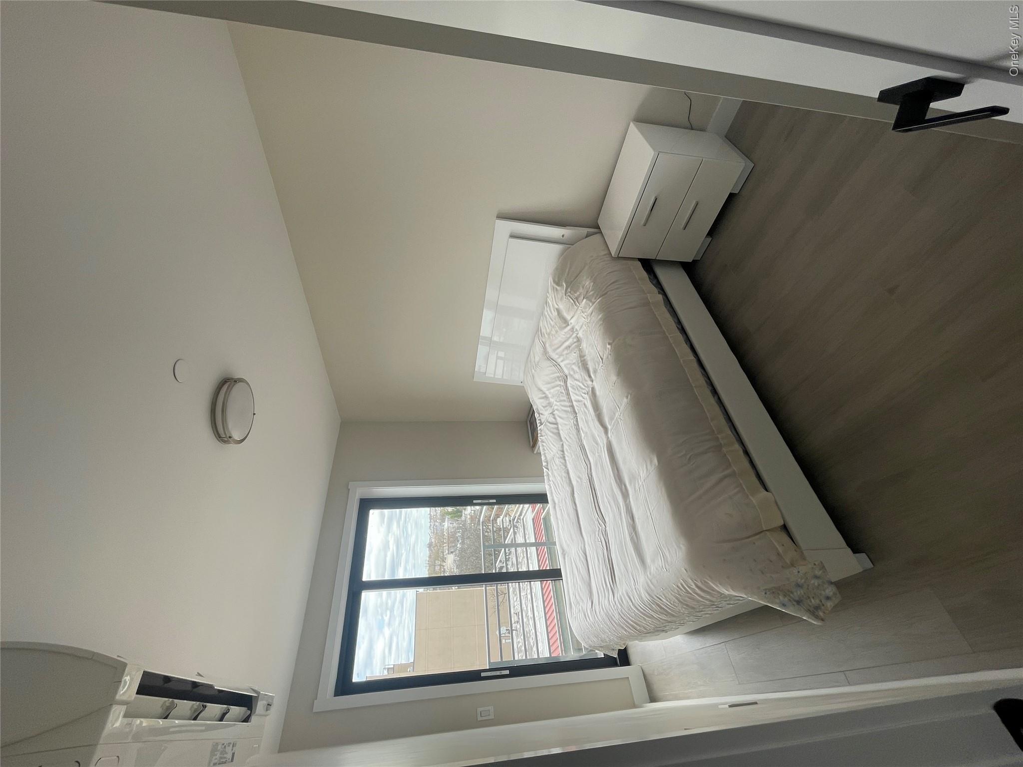 1546 Broadway, Unit 4B photo 2