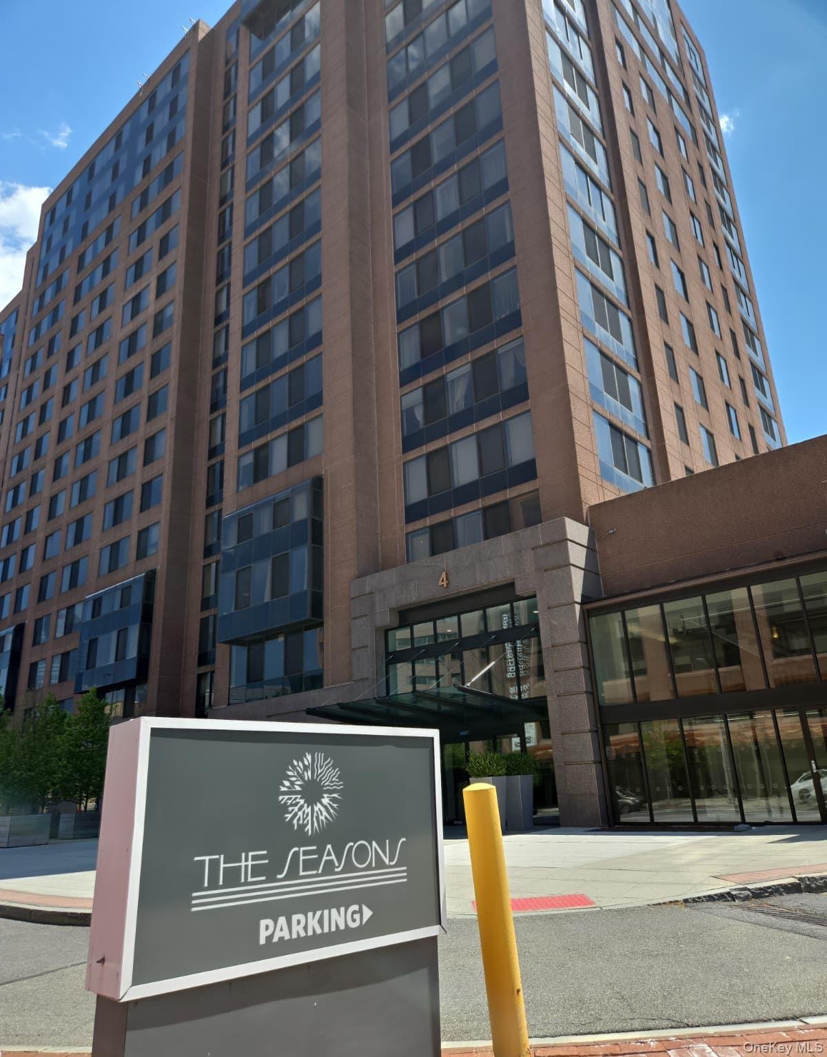 4 Martine Avenue, Unit 1501