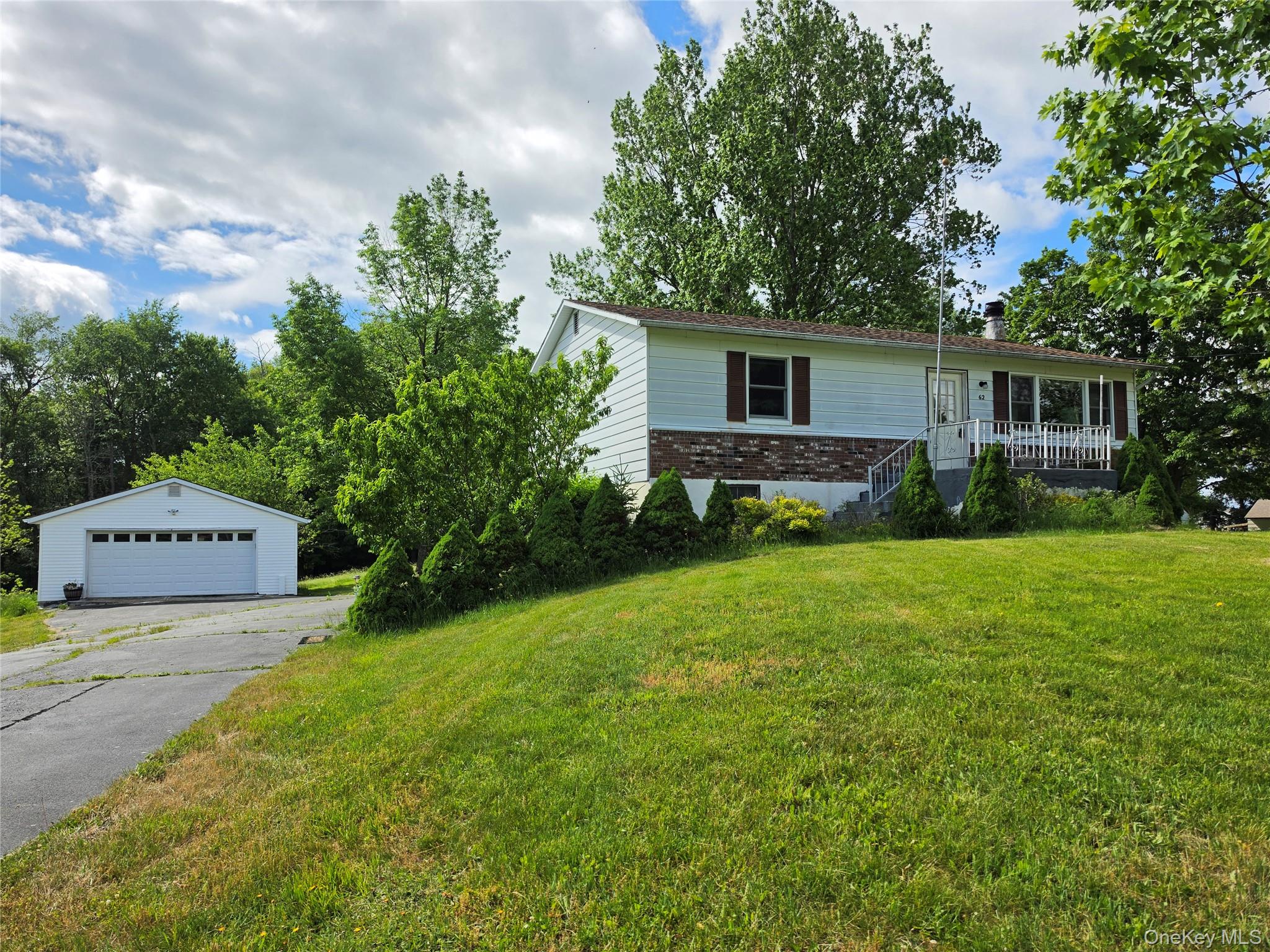 62 Pucky Huddle Road – For Sale photo 2