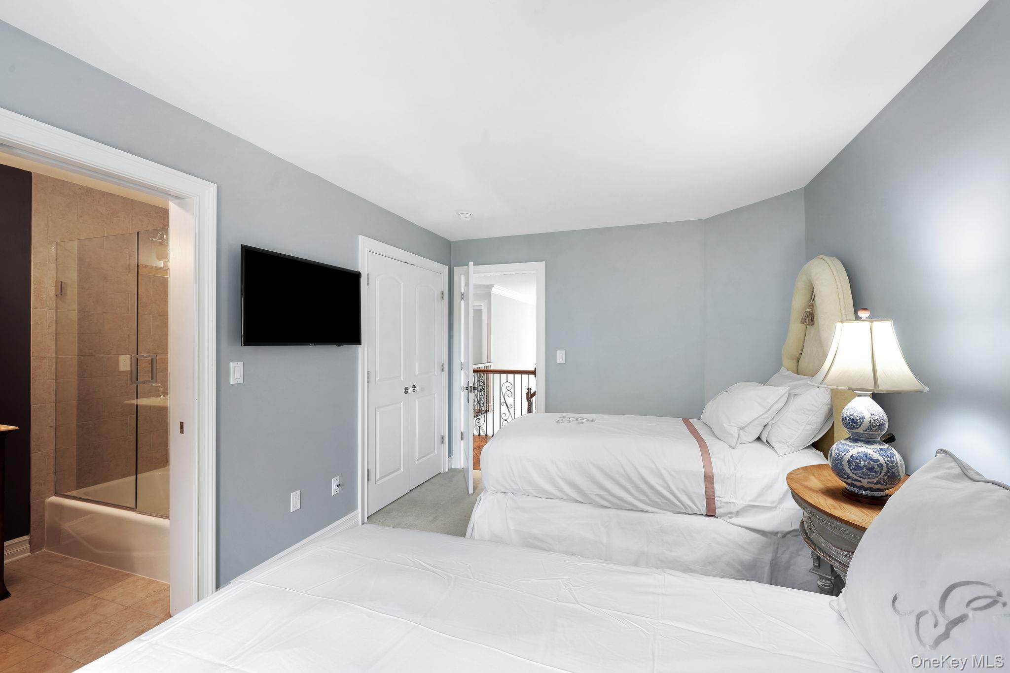 31 Greenwich Avenue – For Sale photo 40
