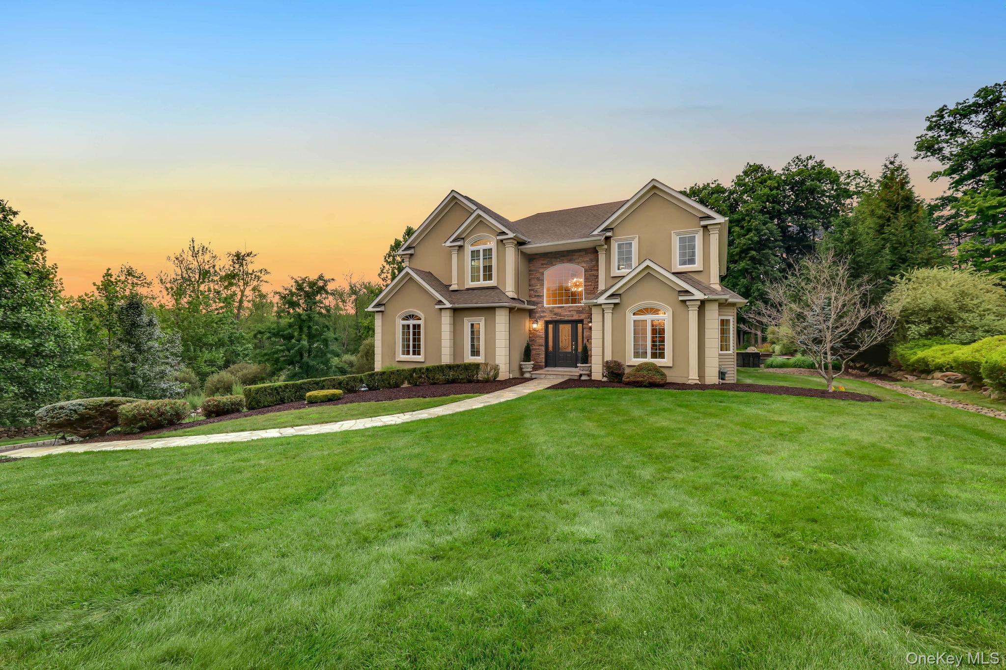 31 Greenwich Avenue – For Sale