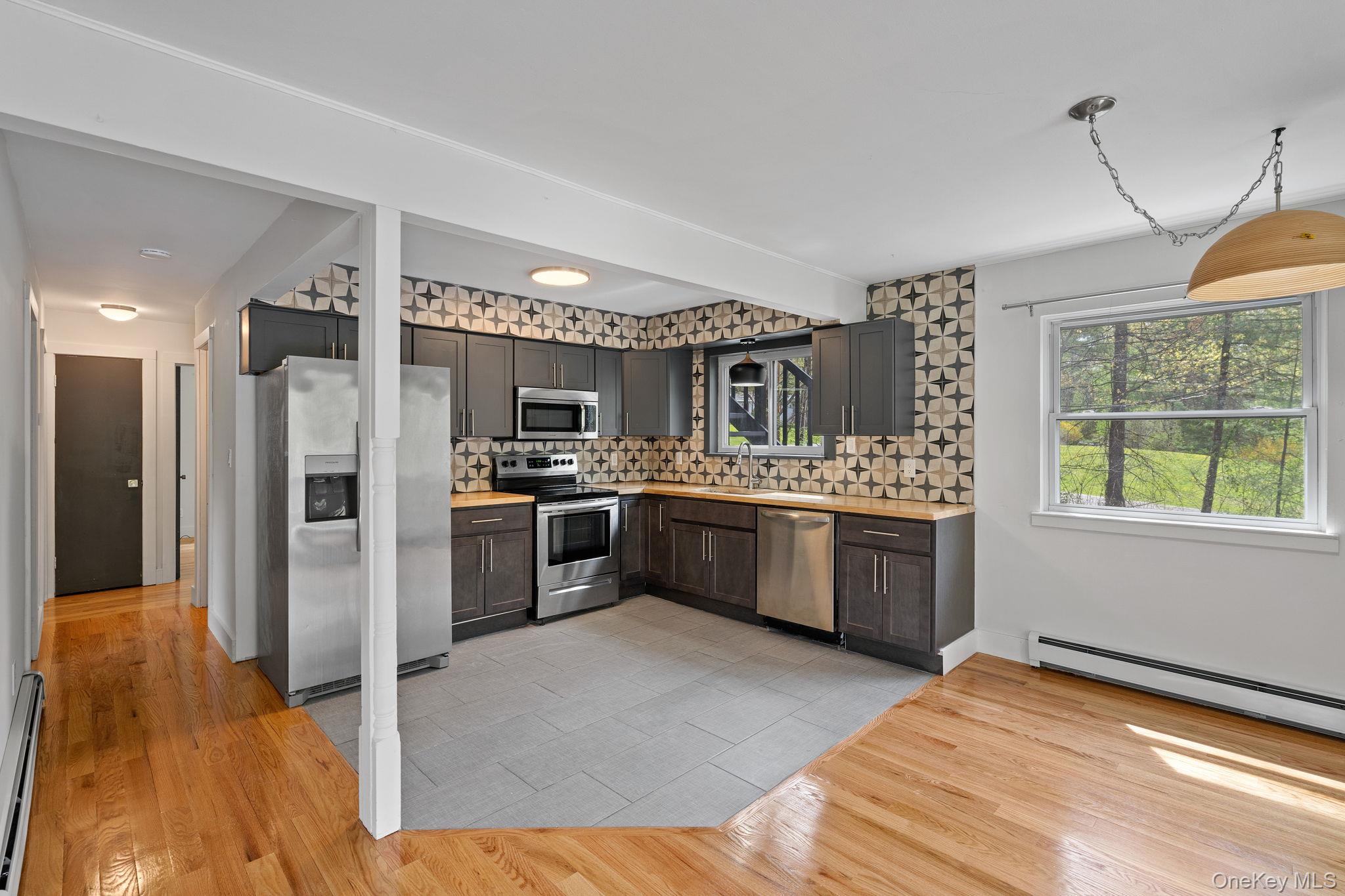 2 Mountain Valley Road – For Sale photo 4