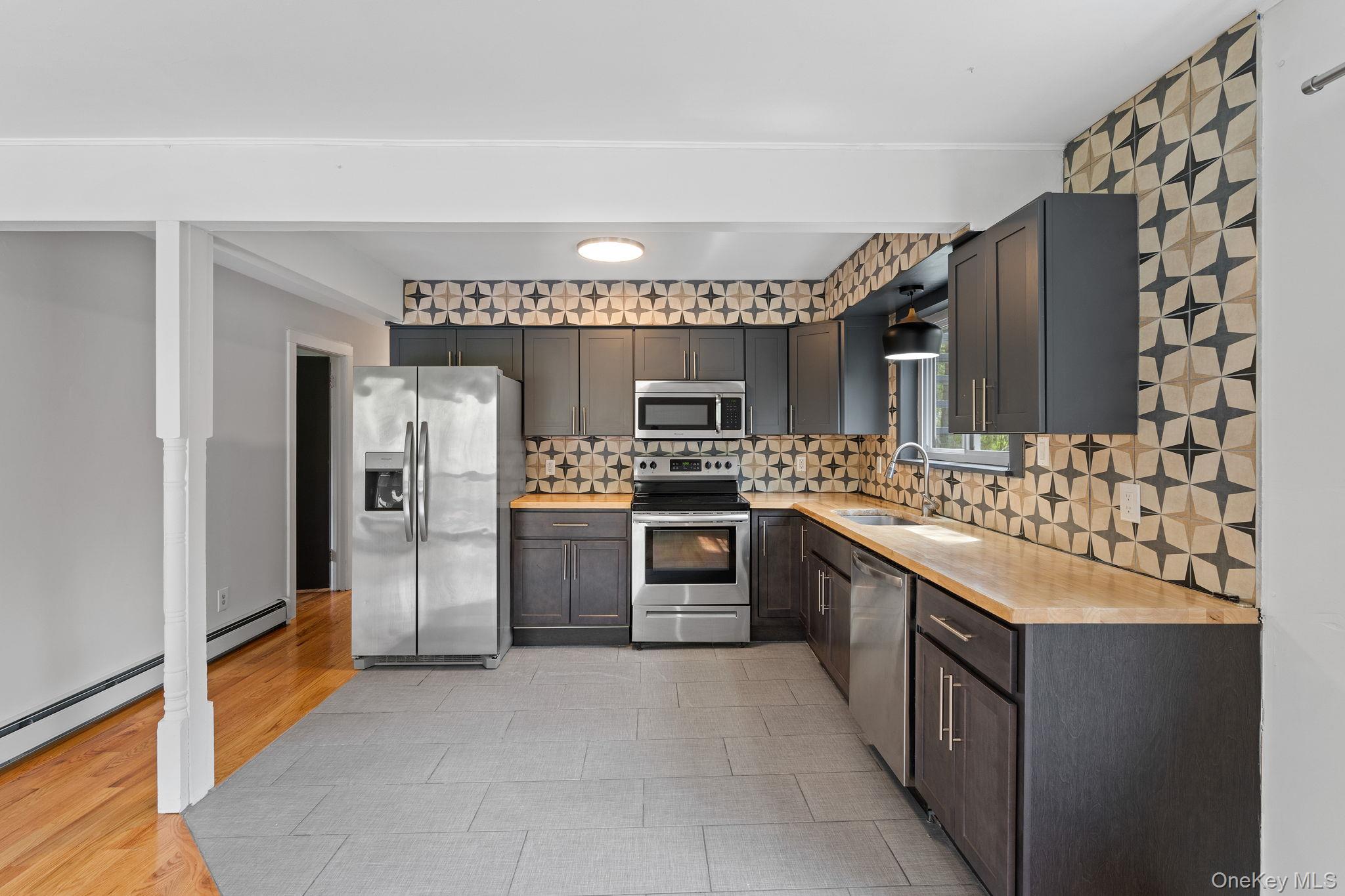 2 Mountain Valley Road – For Sale photo 5