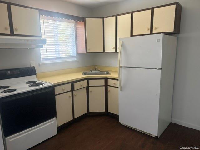 1-72 Parkcenter Drive – For Rent photo 3
