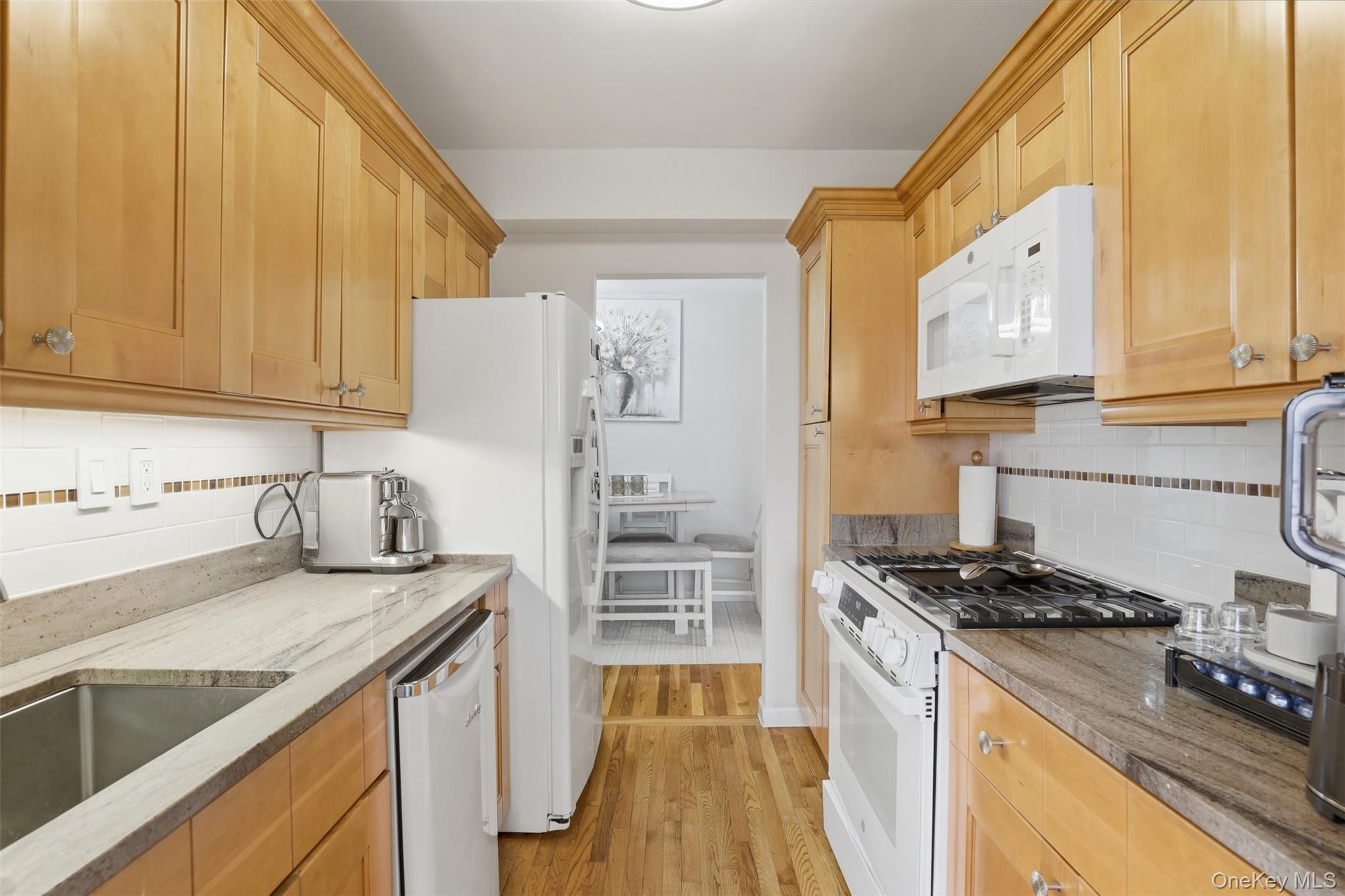 333 Bronx River Road, Unit 616 photo 8