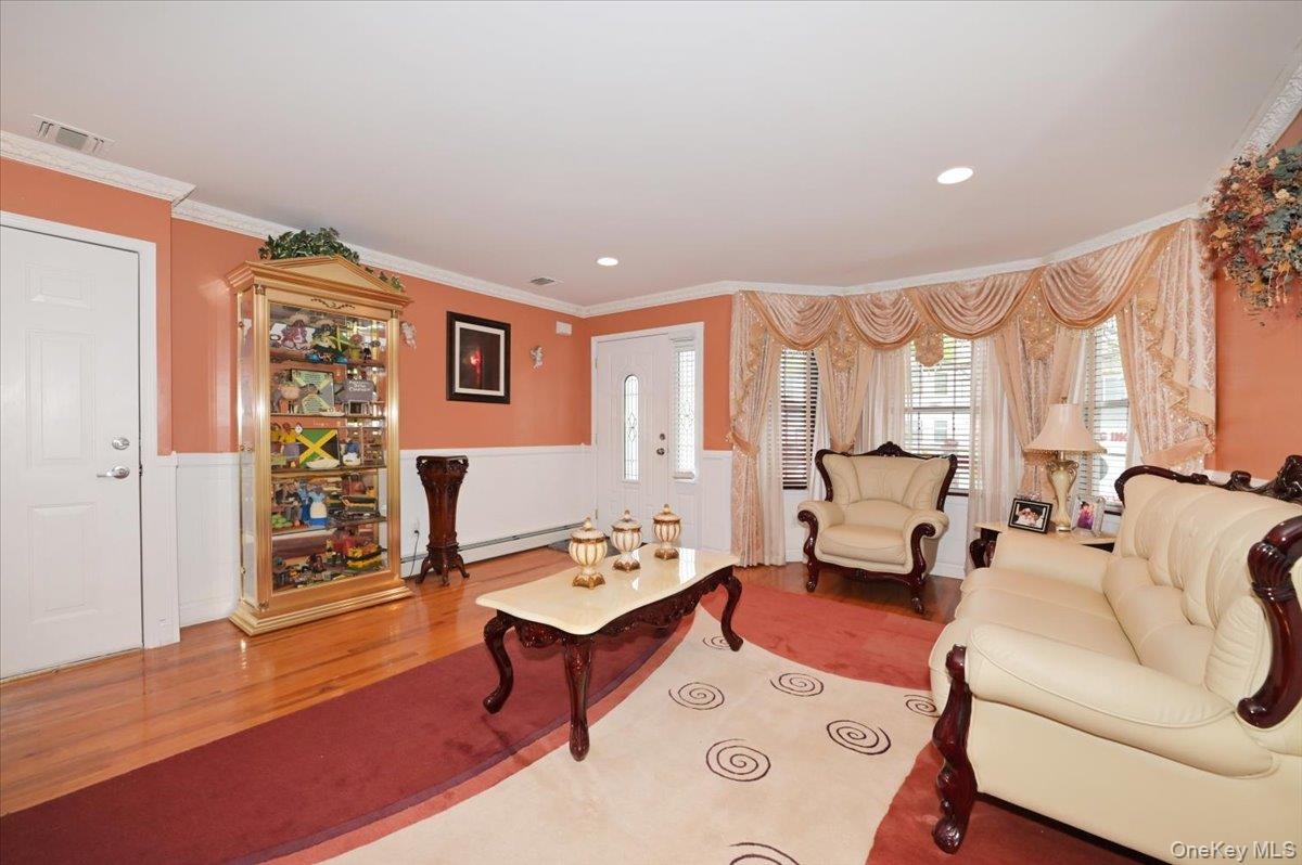 26 Maeder Avenue – For Sale photo 7