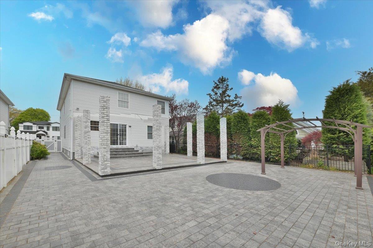 26 Maeder Avenue – For Sale photo 33