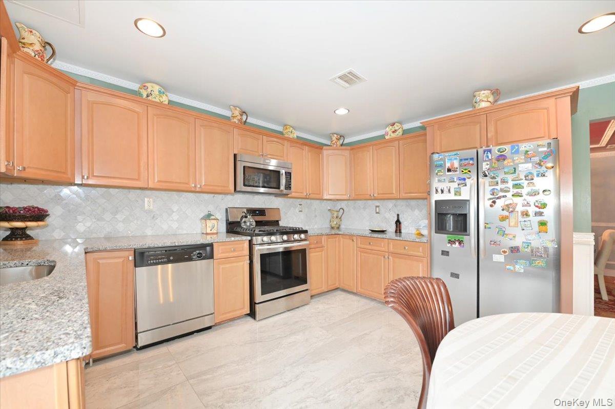 26 Maeder Avenue – For Sale photo 14