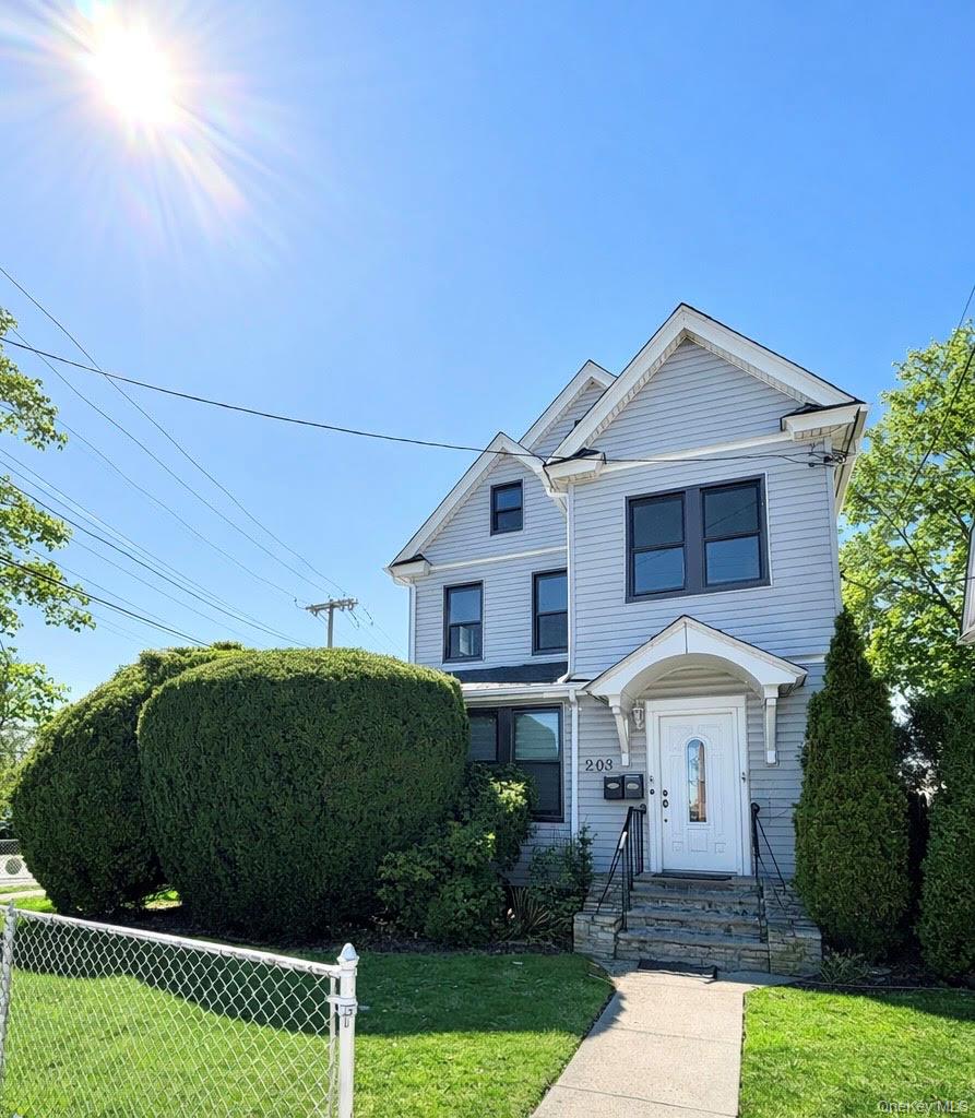 203 WASHINGTON Avenue – For Sale