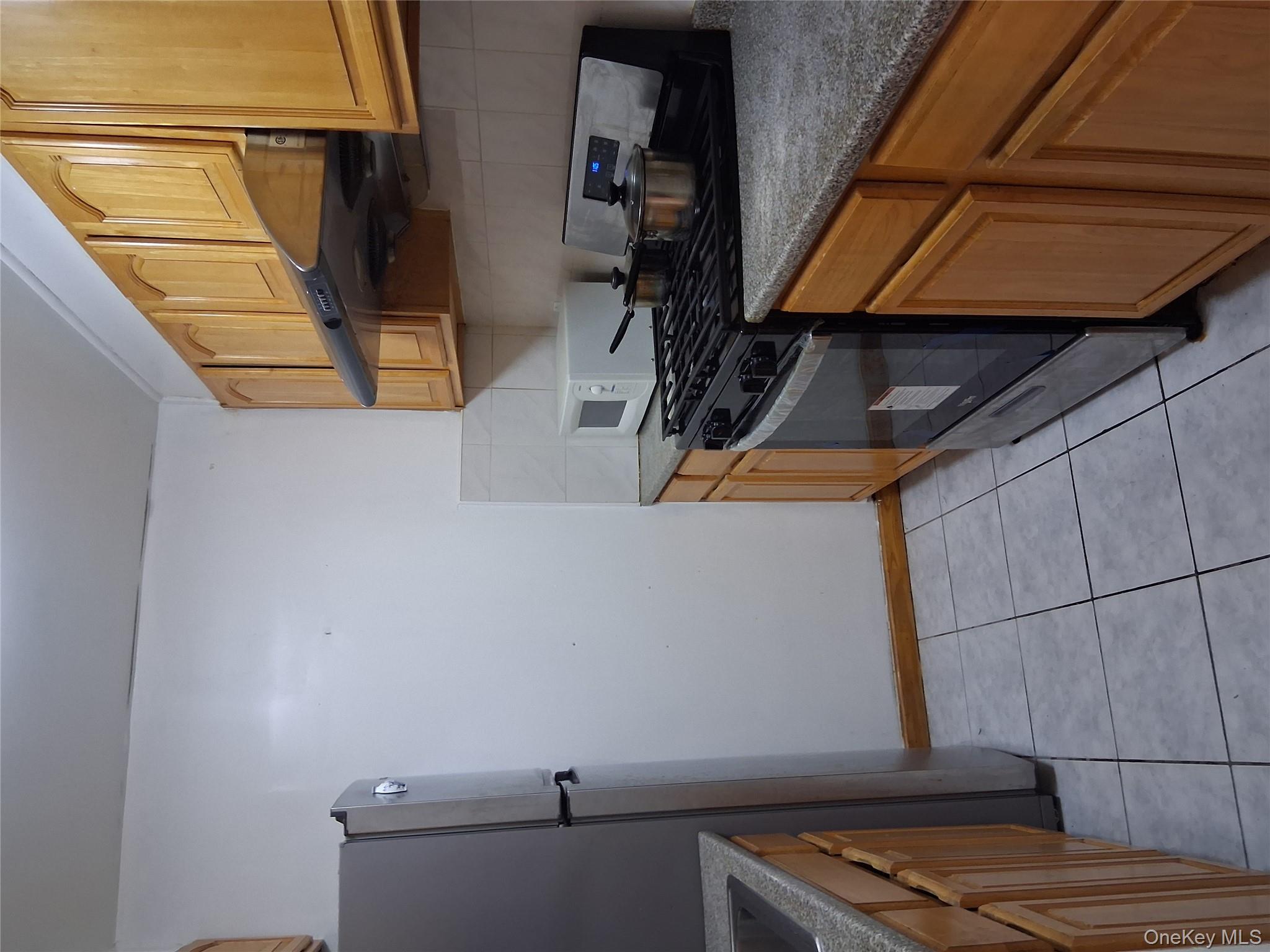 137-40 45th Avenue, Unit 5N photo 4