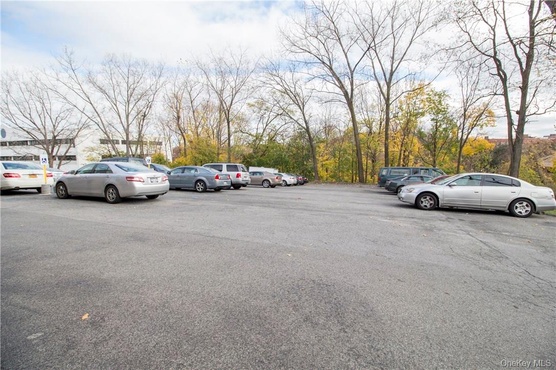944 N Broadway – For Rent photo 8