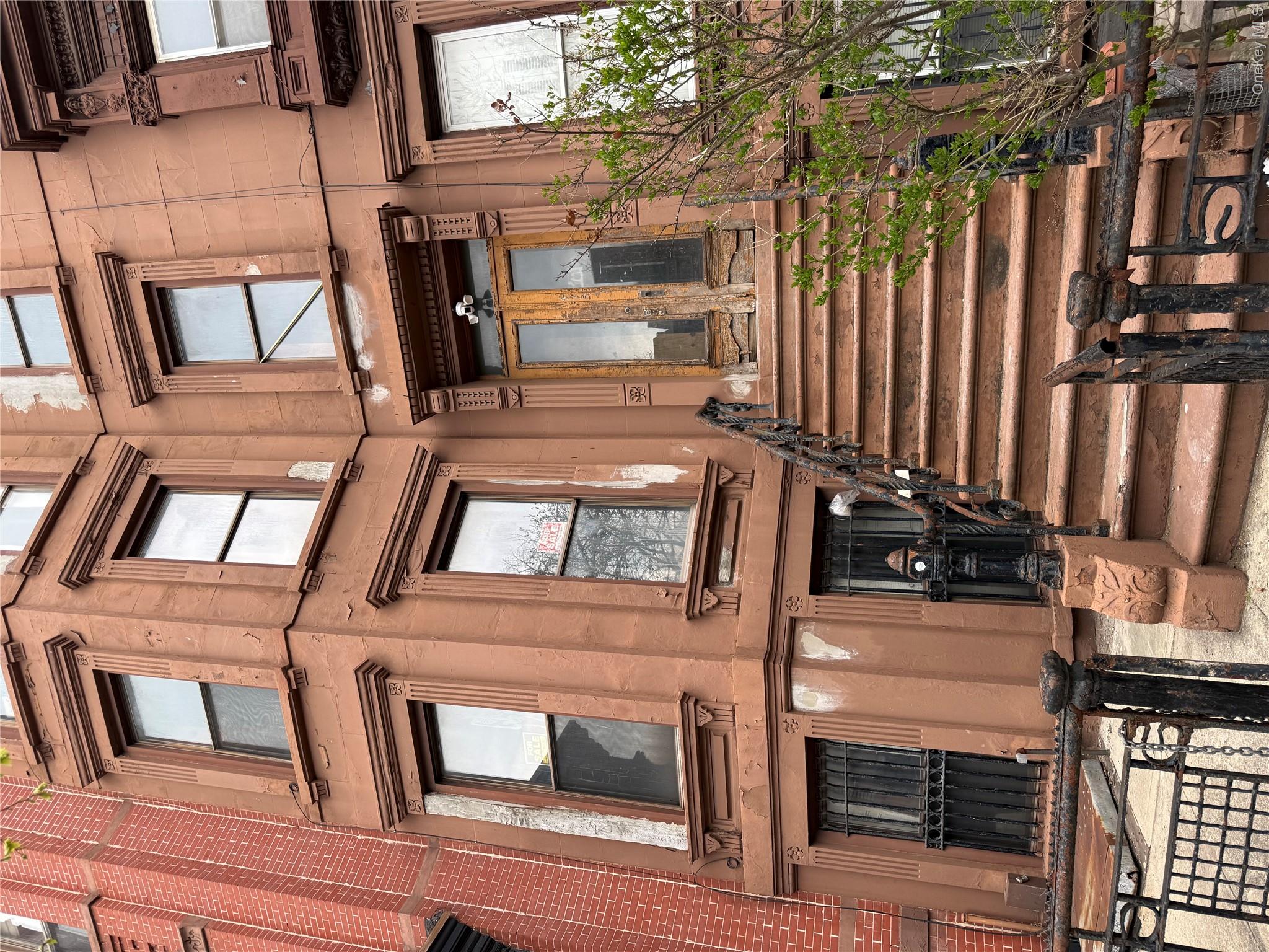 475 Madison Street – For Sale photo 4