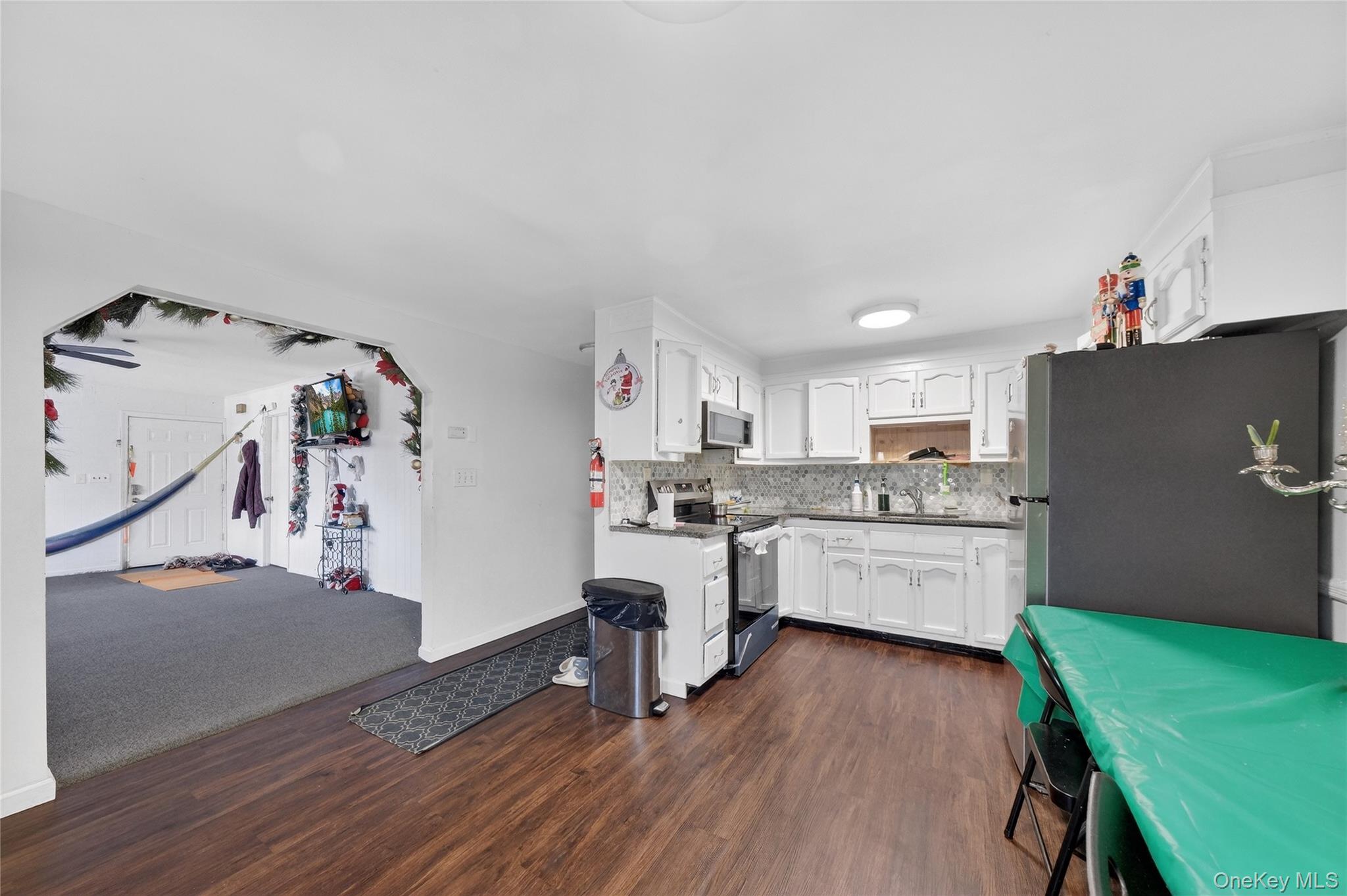 3432 Lexington Avenue – For Sale photo 36