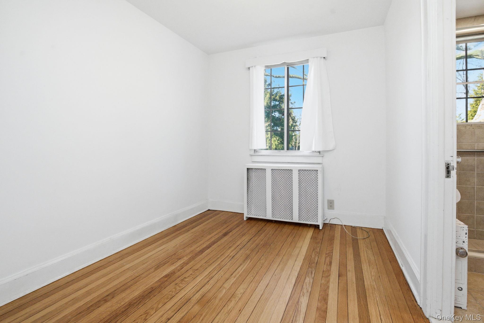 5 Seymour Place – For Rent photo 11