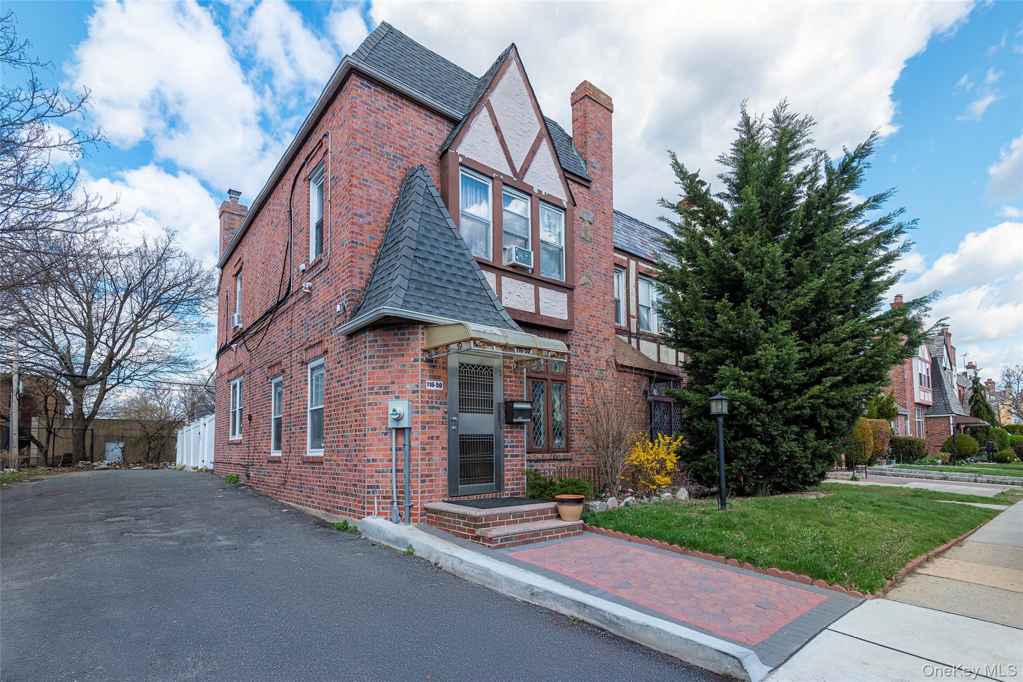 116-50 227 street – For Sale photo 3