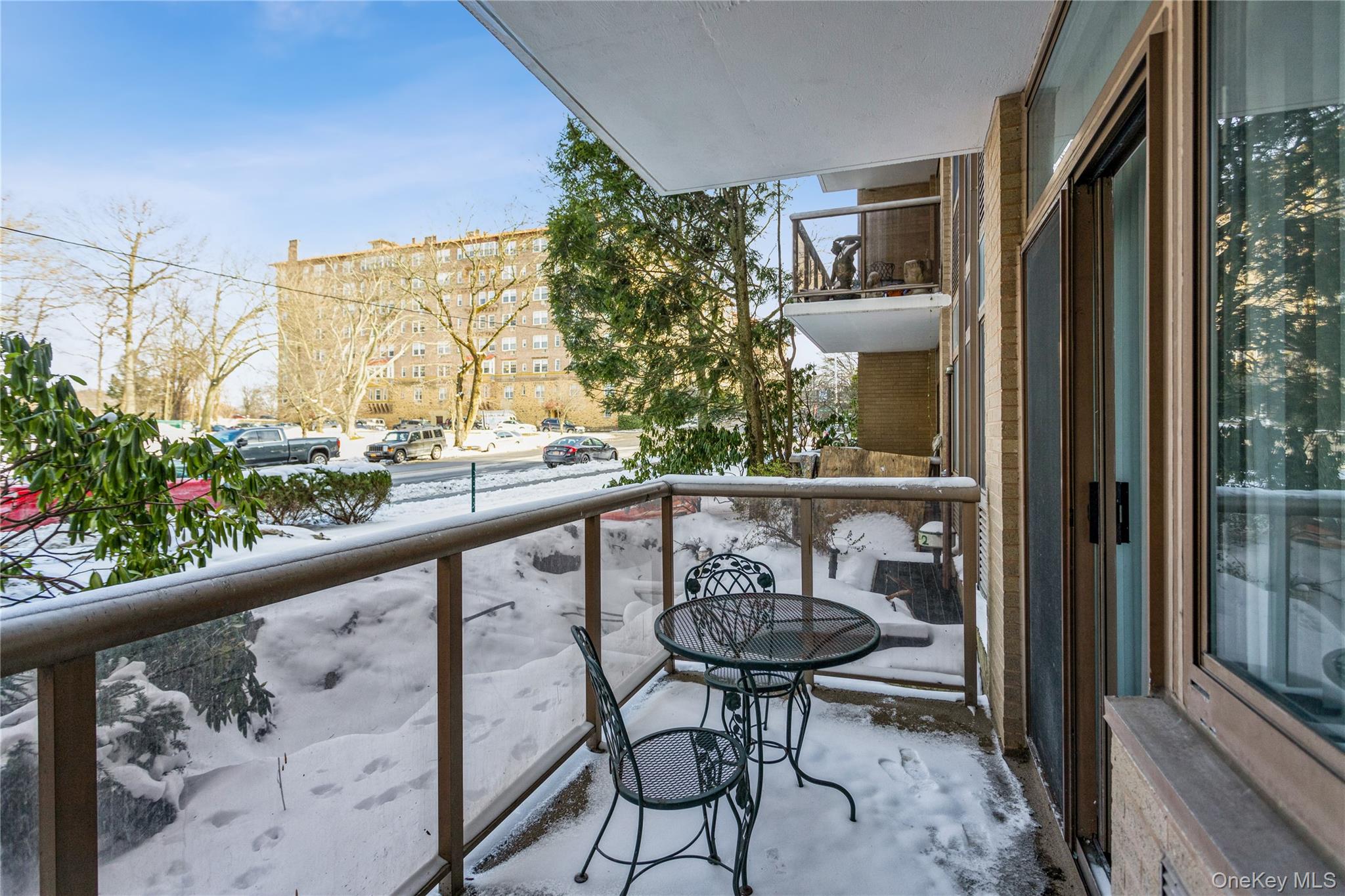 35 N Chatsworth Avenue, Unit 1J photo 9