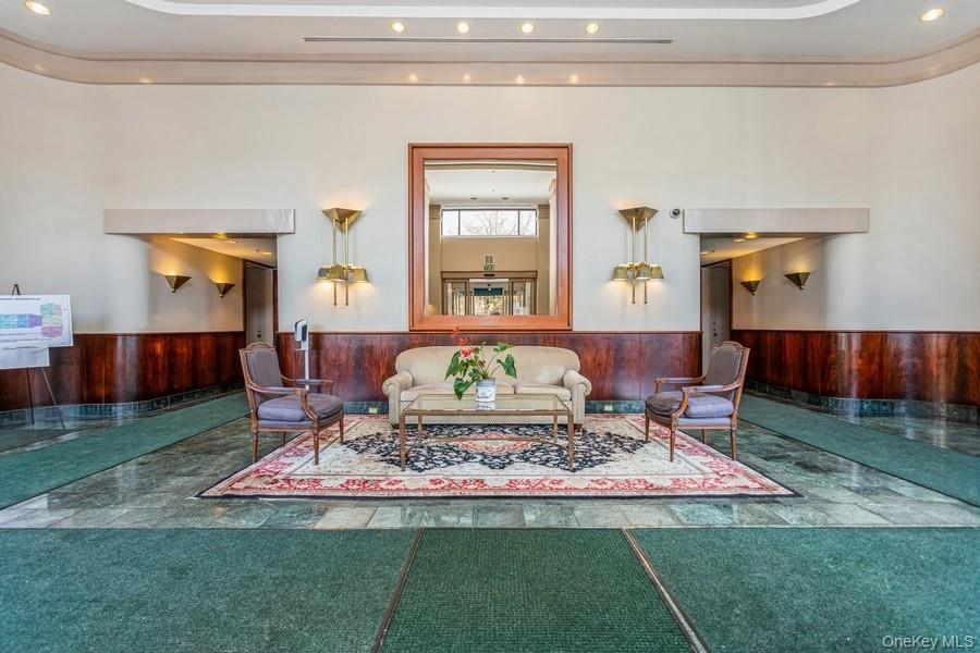 35 N Chatsworth Avenue, Unit 1J