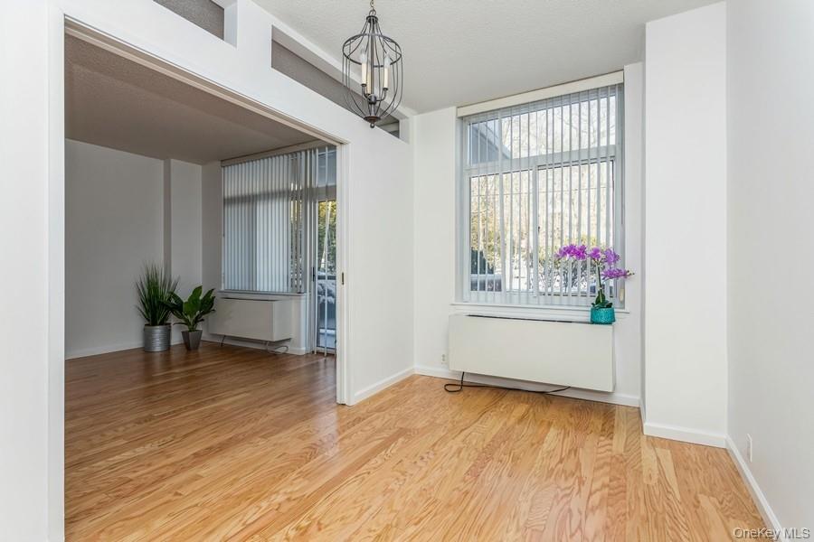 35 N Chatsworth Avenue, Unit 1J photo 18