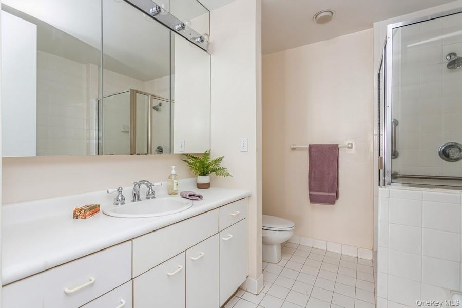 35 N Chatsworth Avenue, Unit 1J photo 27