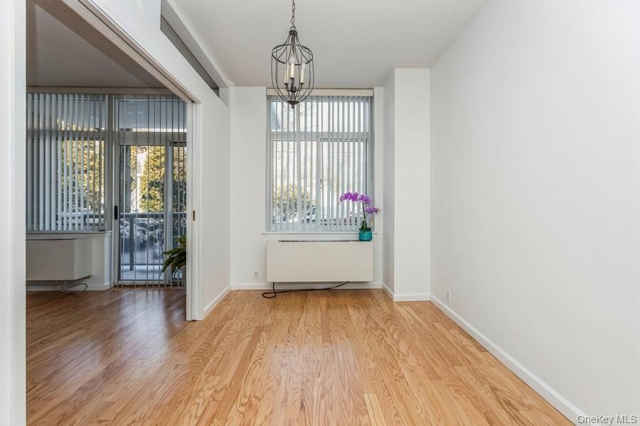 35 N Chatsworth Avenue, Unit 1J photo 17