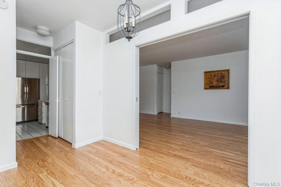 35 N Chatsworth Avenue, Unit 1J photo 19