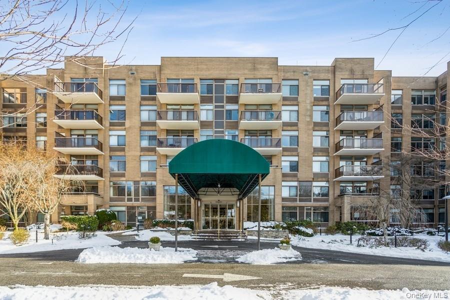 35 N Chatsworth Avenue, Unit 1J photo 28