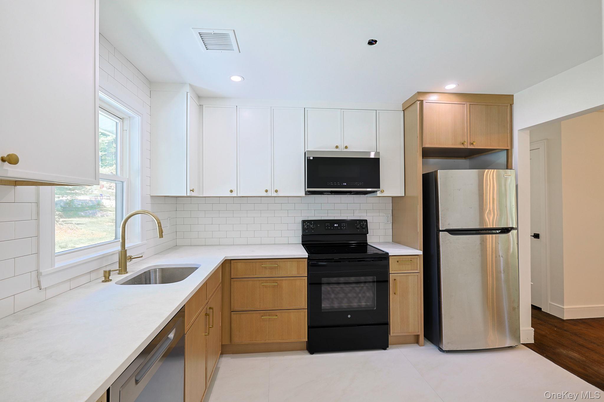 123 Archer Road – For Sale photo 8