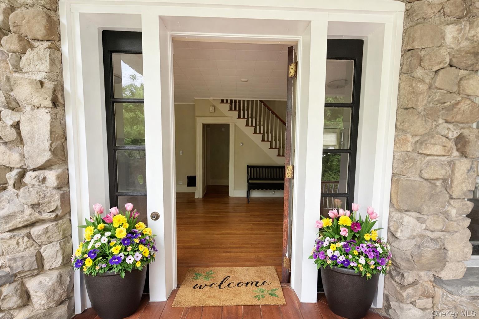 571 Route 17M – For Sale photo 2