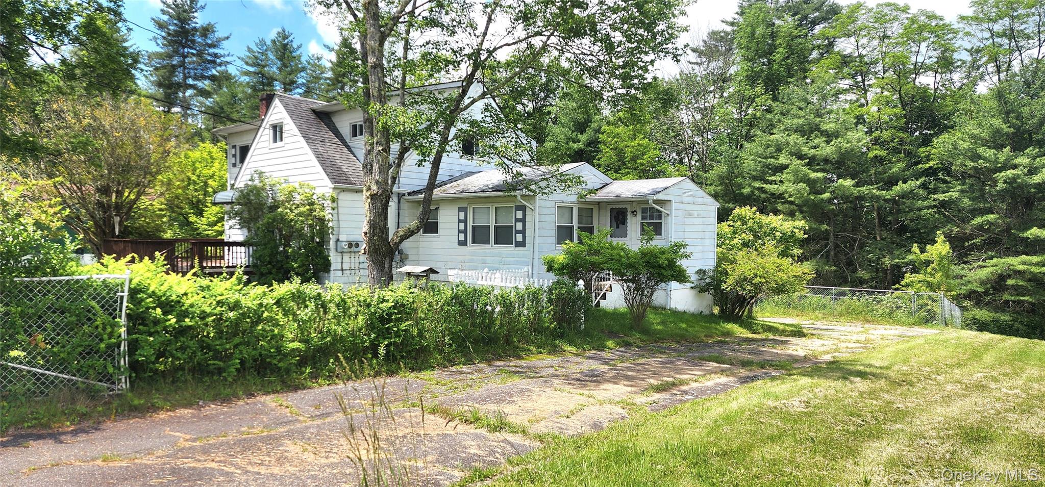 530 Sackett Lake Road – For Sale photo 3