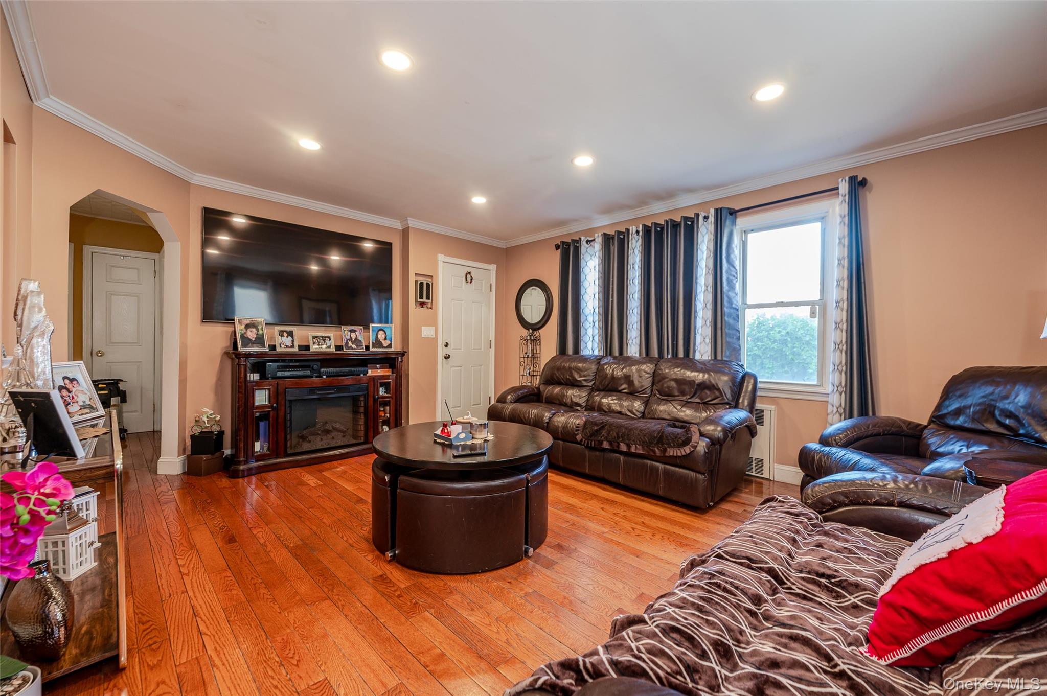 126 Scranton Avenue – For Sale photo 2