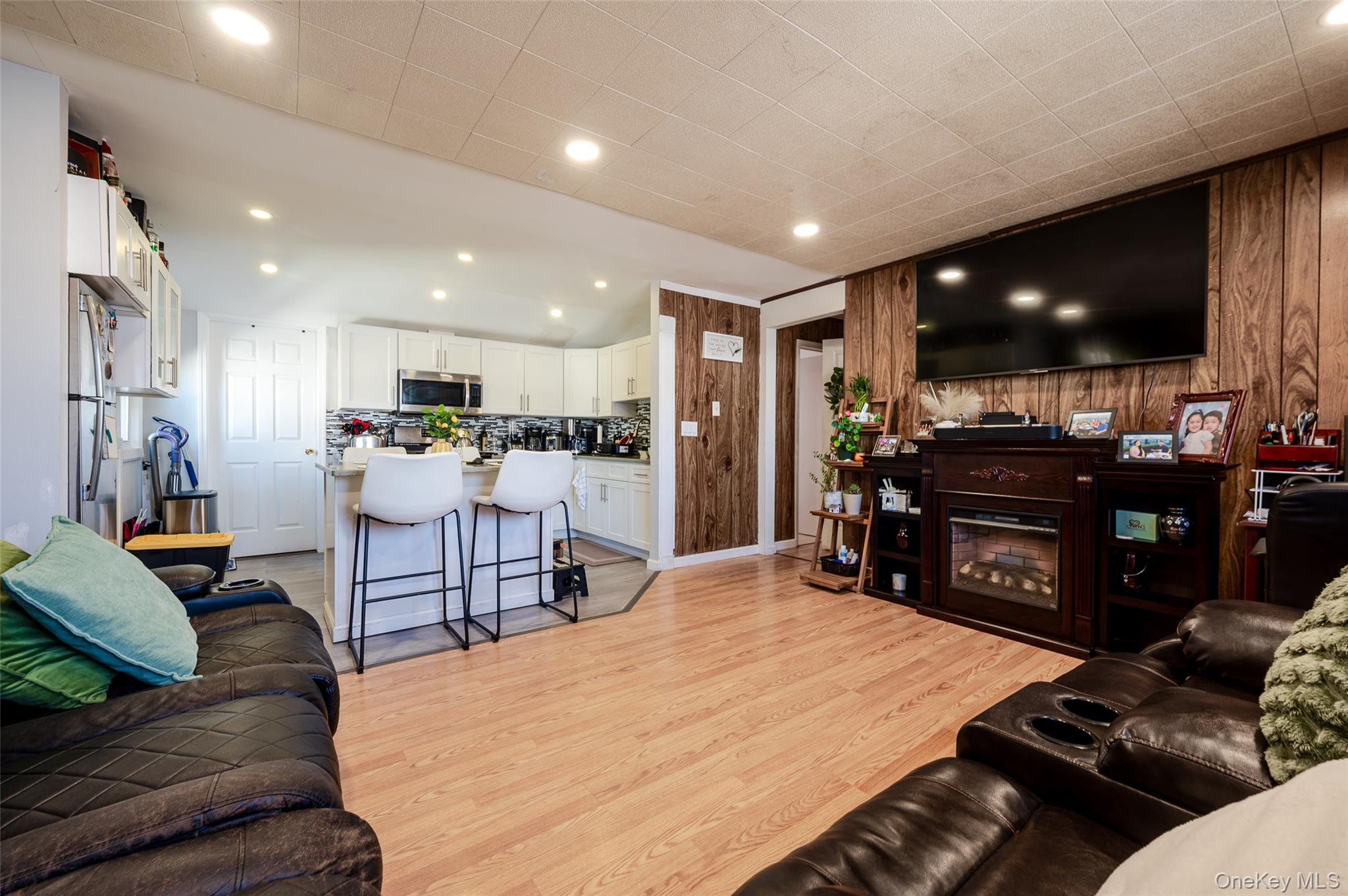 126 Scranton Avenue – For Sale photo 12
