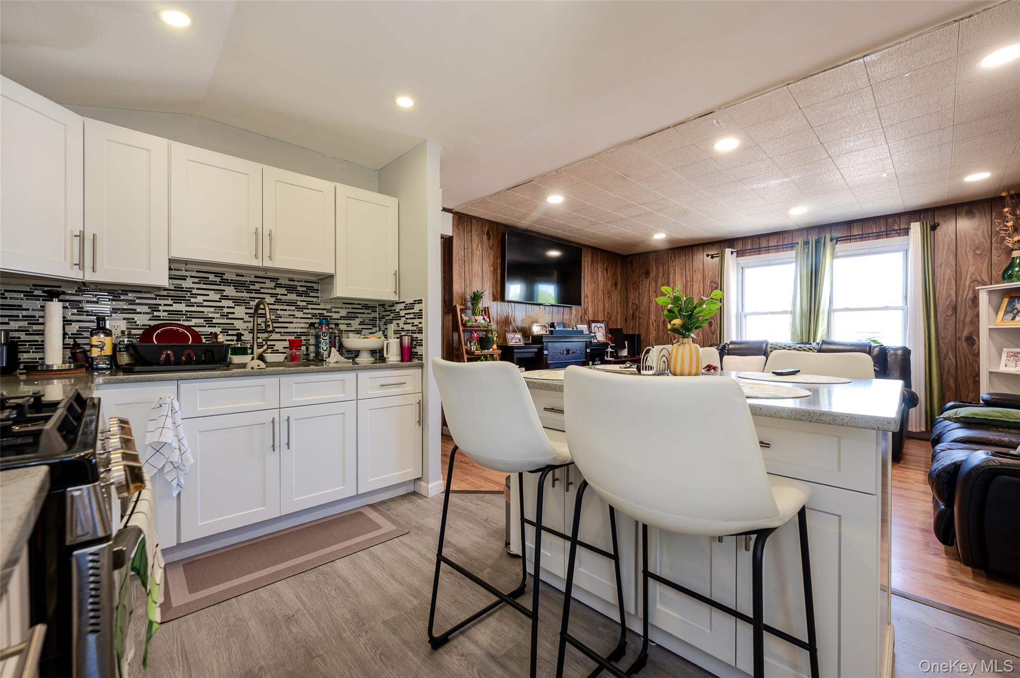 126 Scranton Avenue – For Sale photo 14