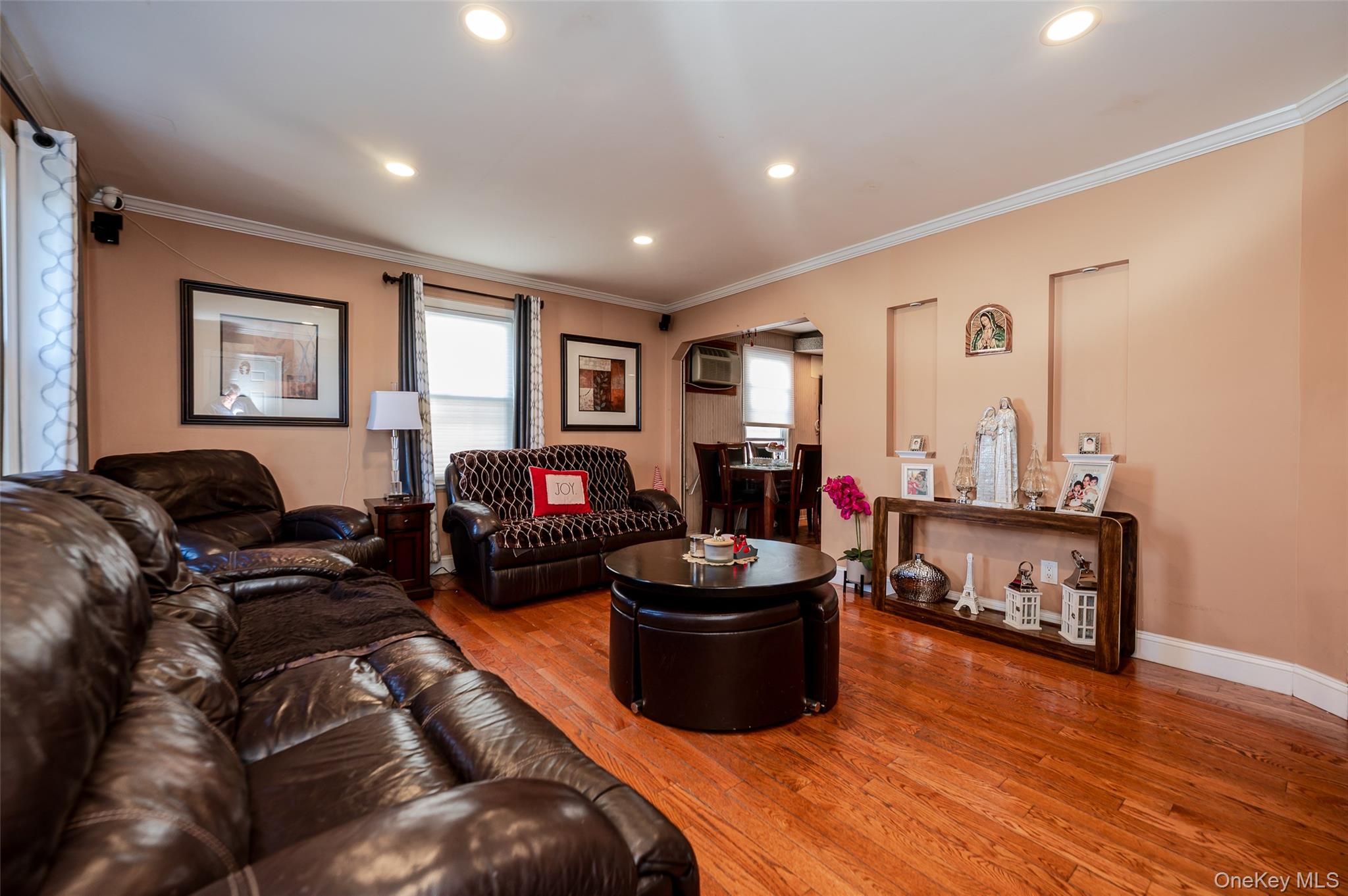 126 Scranton Avenue – For Sale photo 3