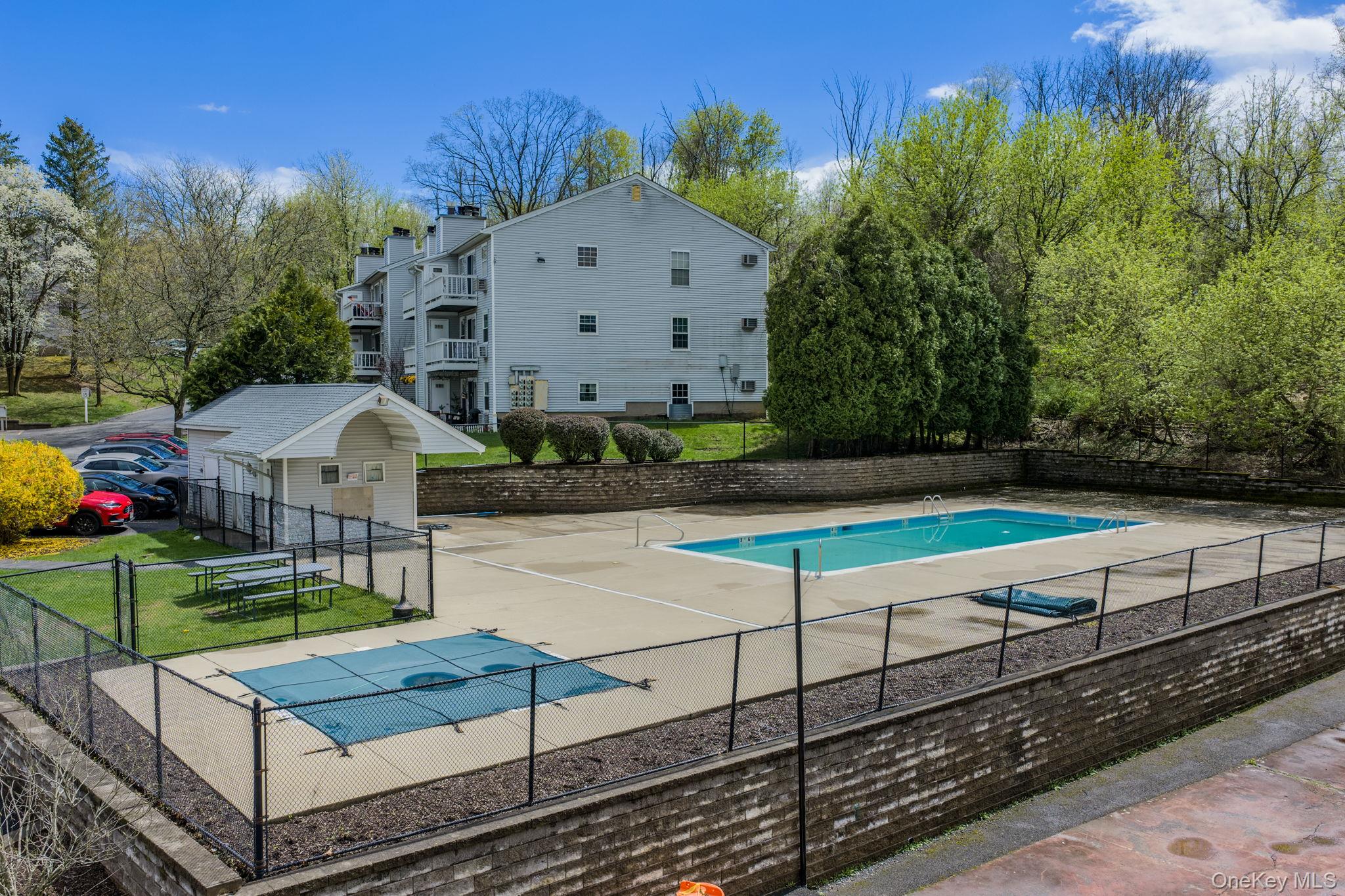 18 Lexington Hill, Unit 8 photo 21