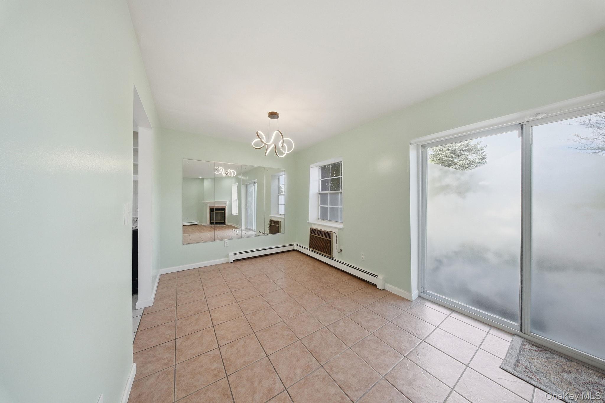18 Lexington Hill, Unit 8 photo 8