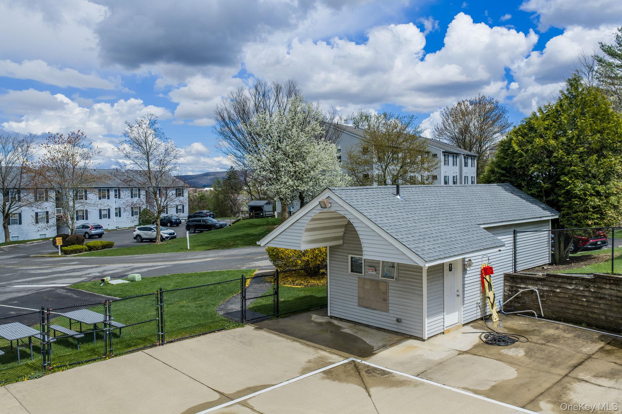 18 Lexington Hill, Unit 8 photo 23
